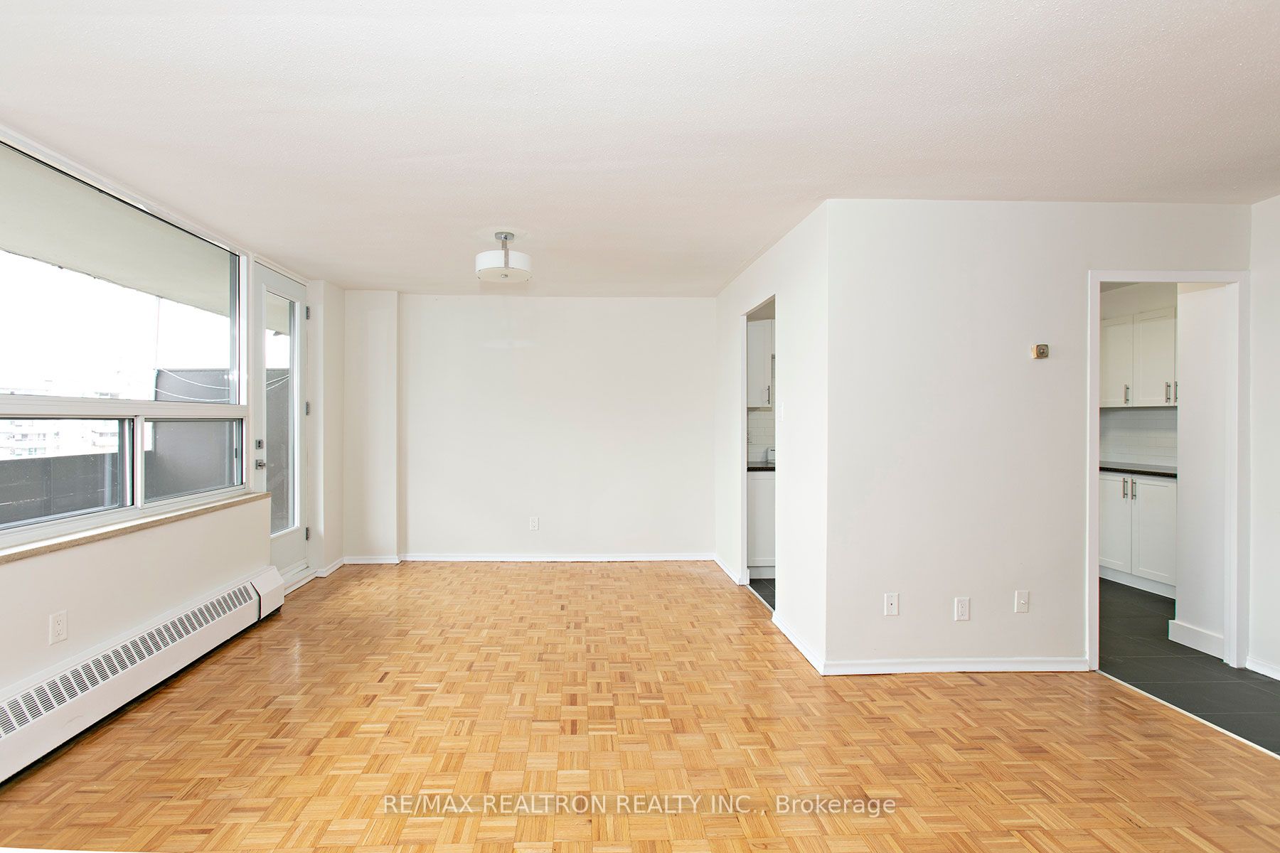 6200 Bathurst Street 601, Toronto, ON M2R 2A3