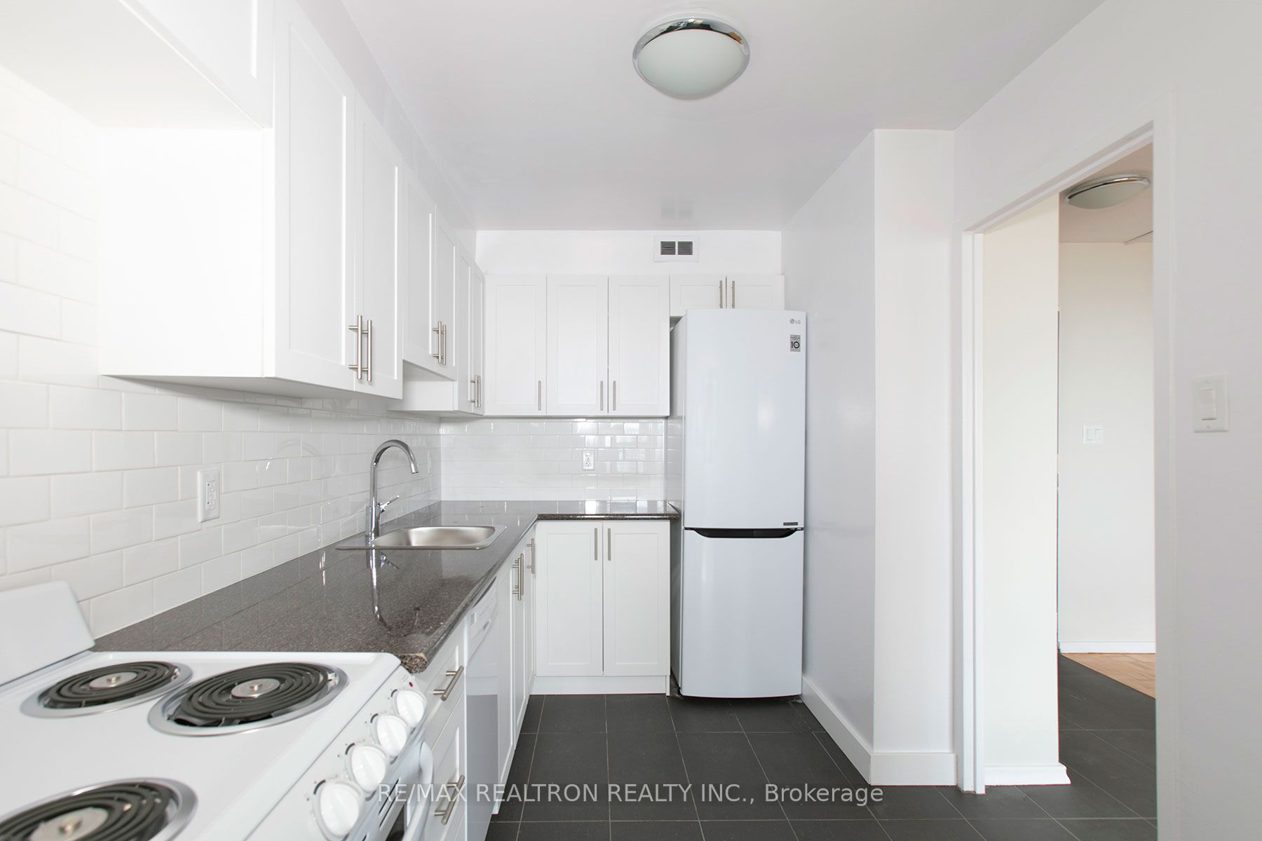 6200 Bathurst Street 601, Toronto, ON M2R 2A3 photo 5
