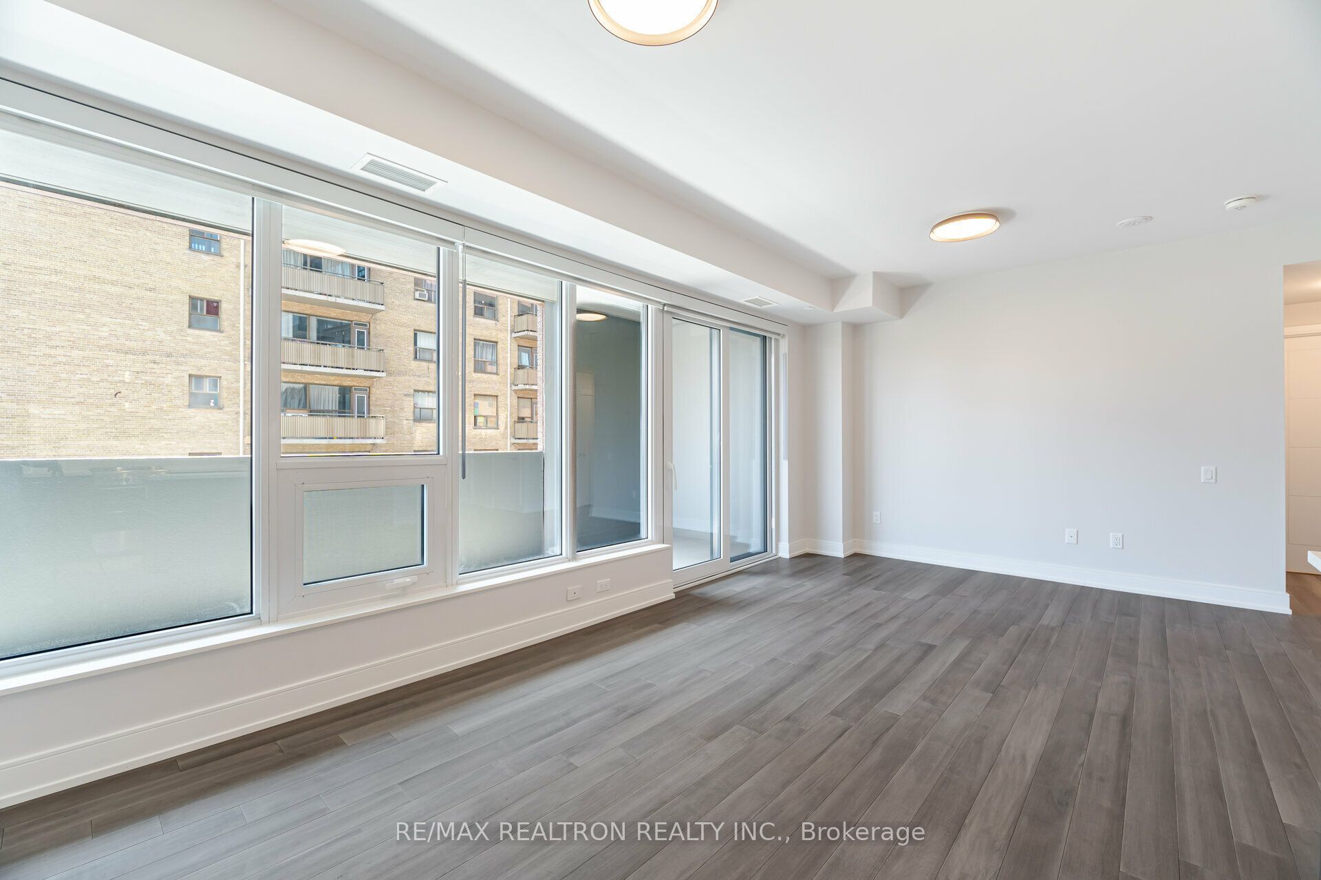 2525 Bathurst Street 614, Toronto, ON M6B 2Y9 photo 5