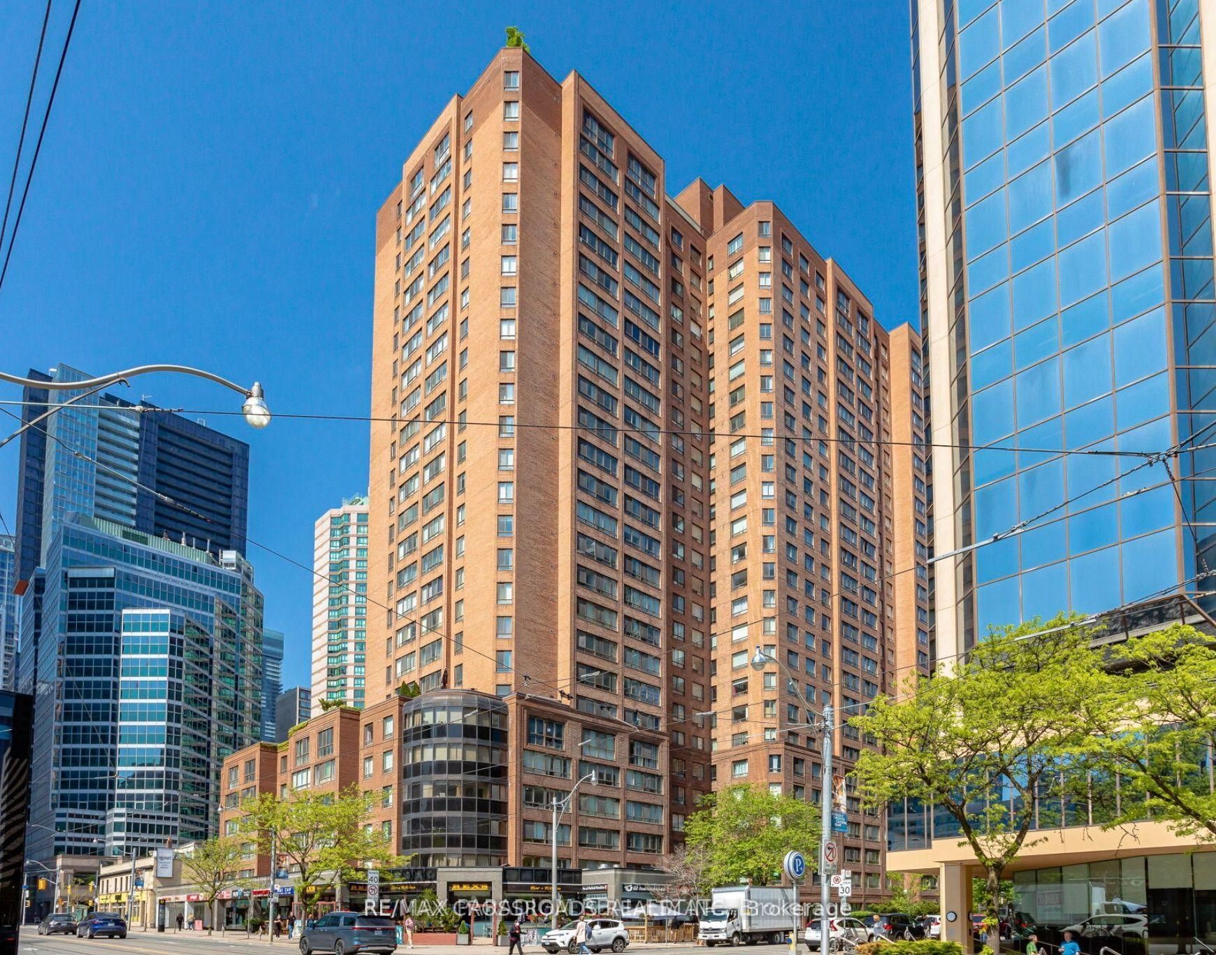 633 Bay Street Ph12, Toronto, ON M5G 2G4
