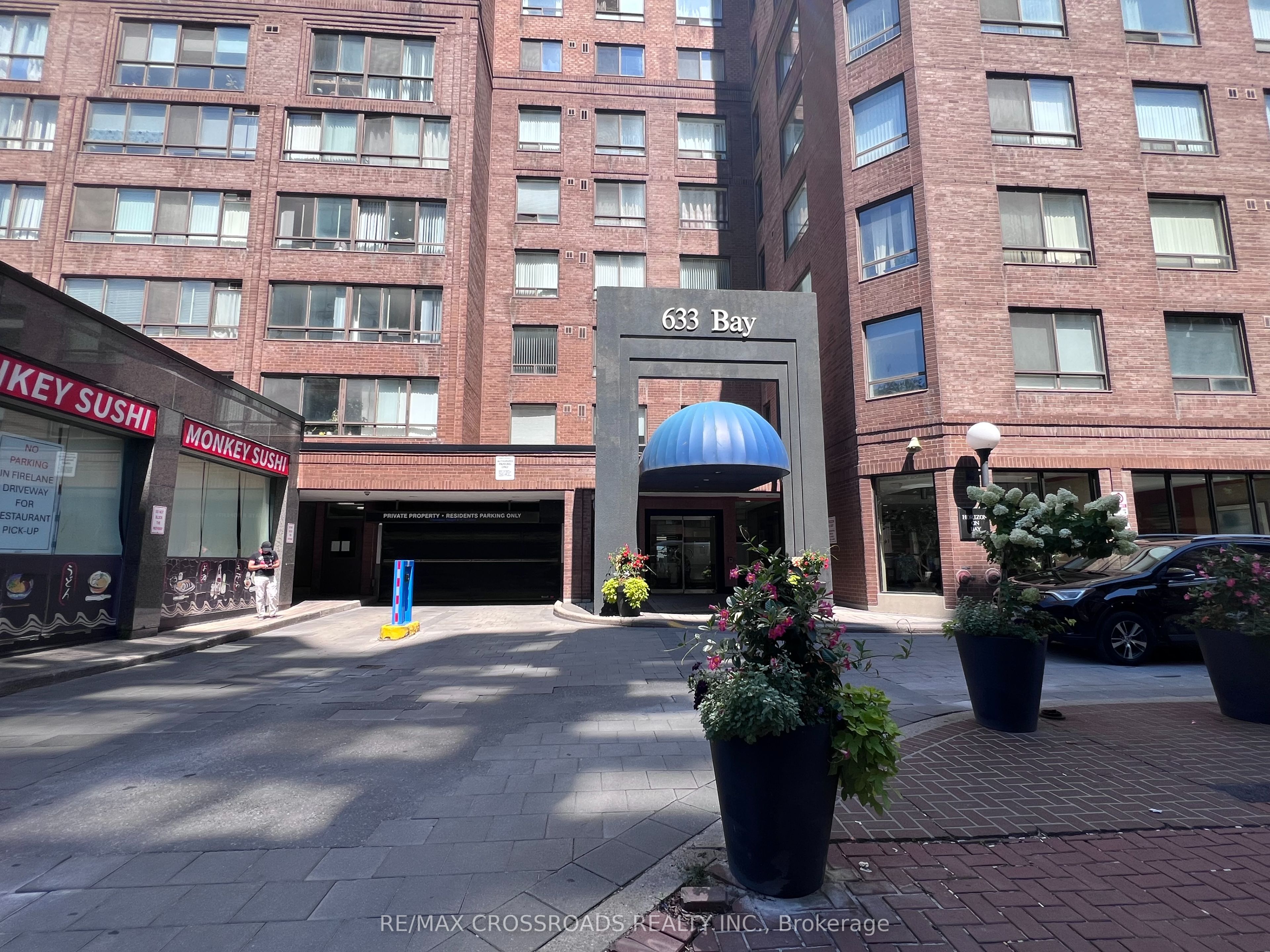 633 Bay Street Ph12, Toronto, ON M5G 2G4 photo 2