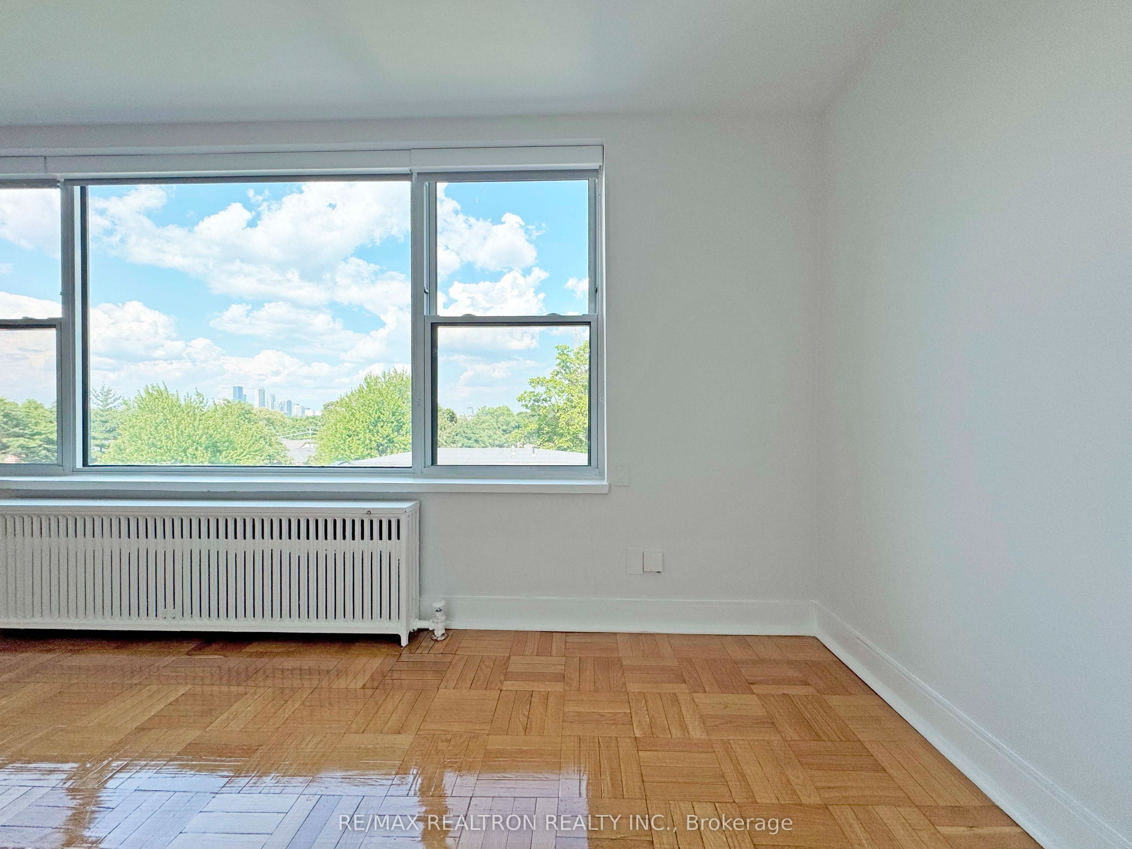 1545 Bathurst Street 308, Toronto, ON M5P 3H6 photo 5