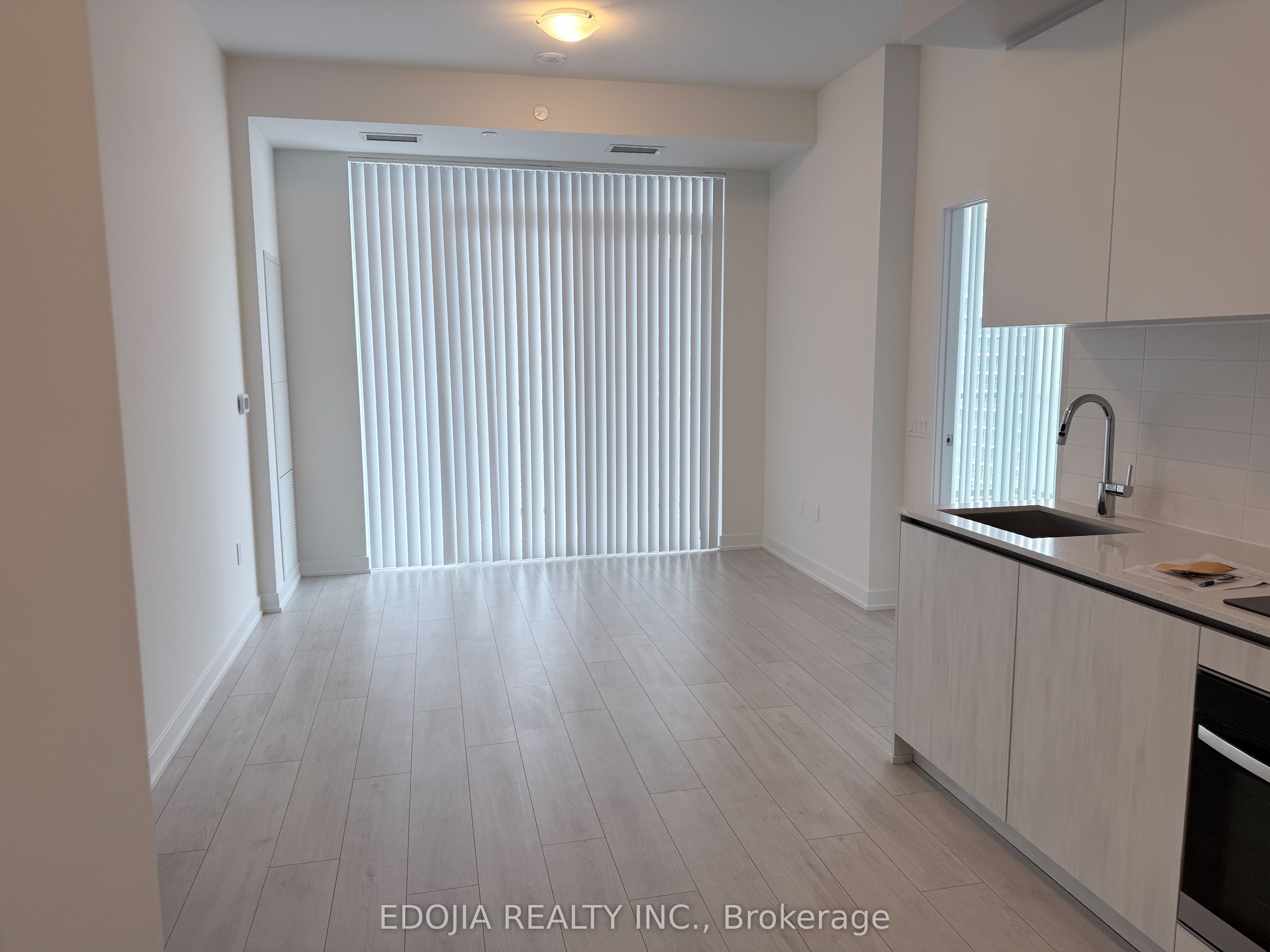 5858 Yonge Street LPH 10, Toronto, ON M2M 0C6 photo 3