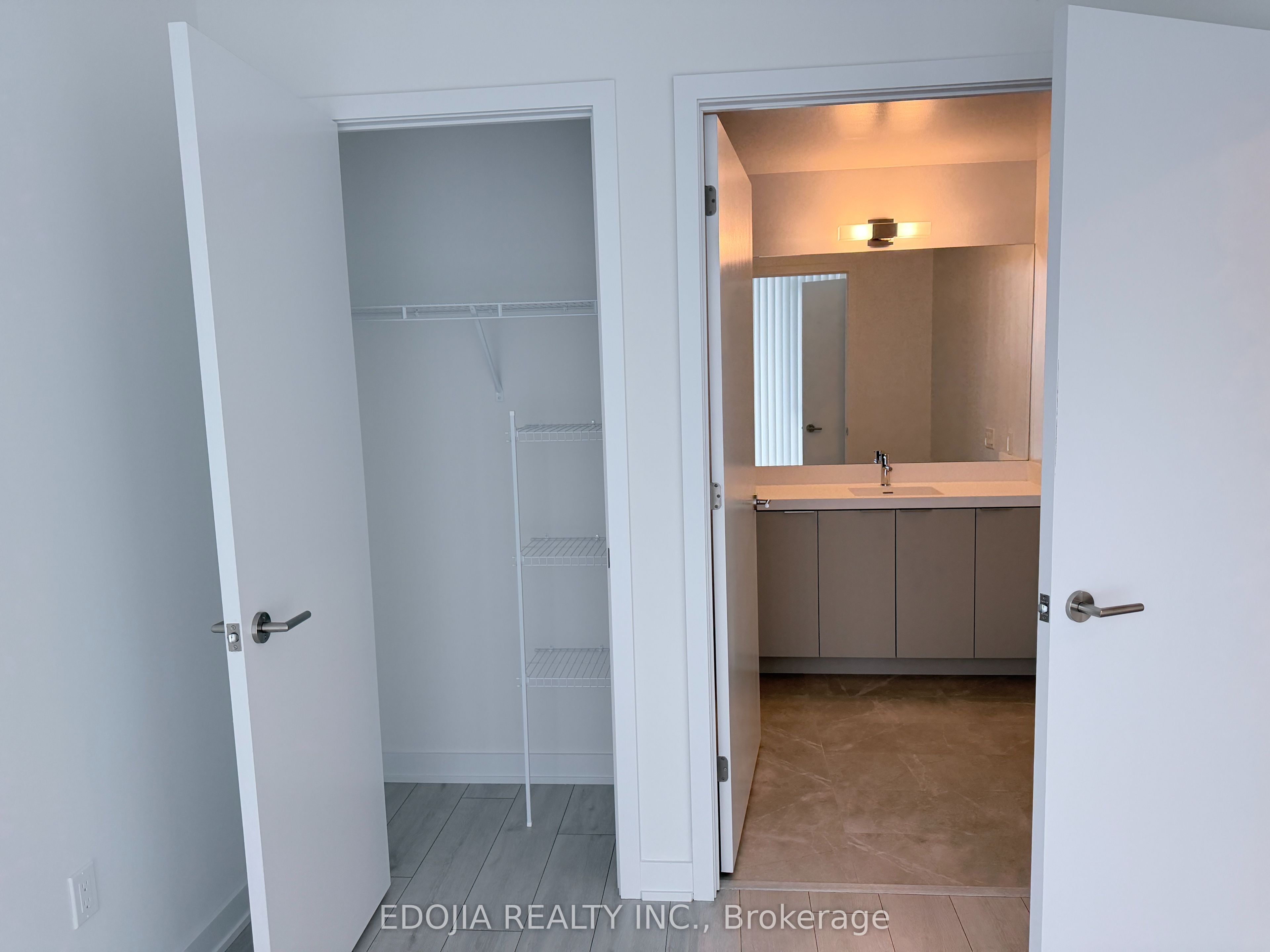 5858 Yonge Street LPH 10, Toronto, ON M2M 0C6 photo 5