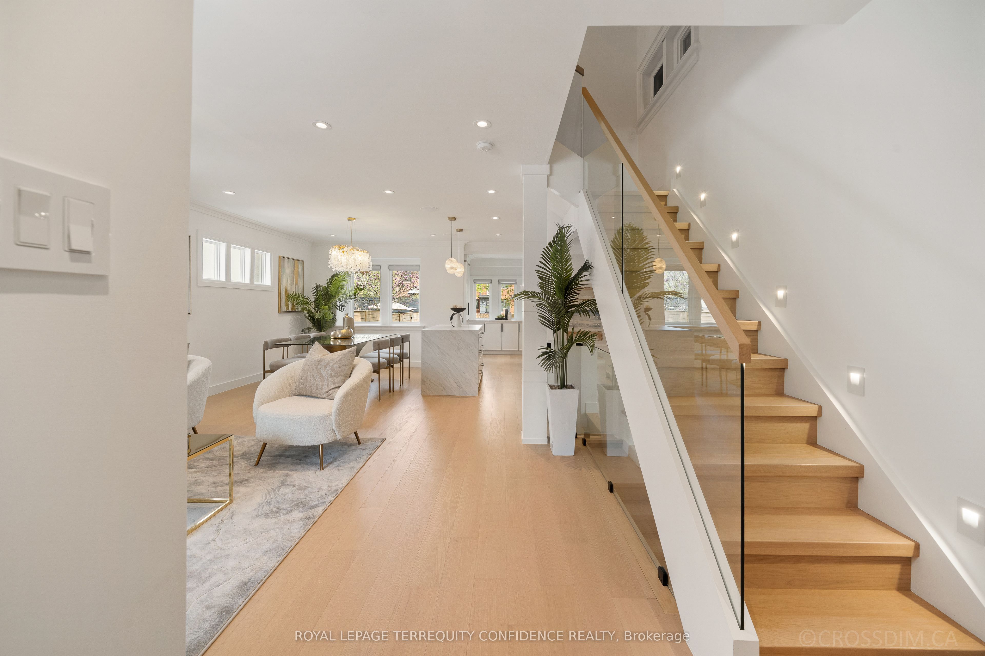 68 Cranbrooke Avenue, Toronto, ON M5M 1M4 photo 2
