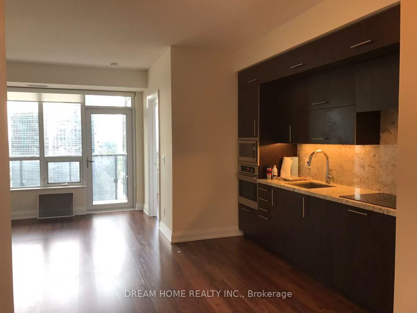5 Shepperd Avenue E 2119, Toronto, ON L3R 2N7 photo 2