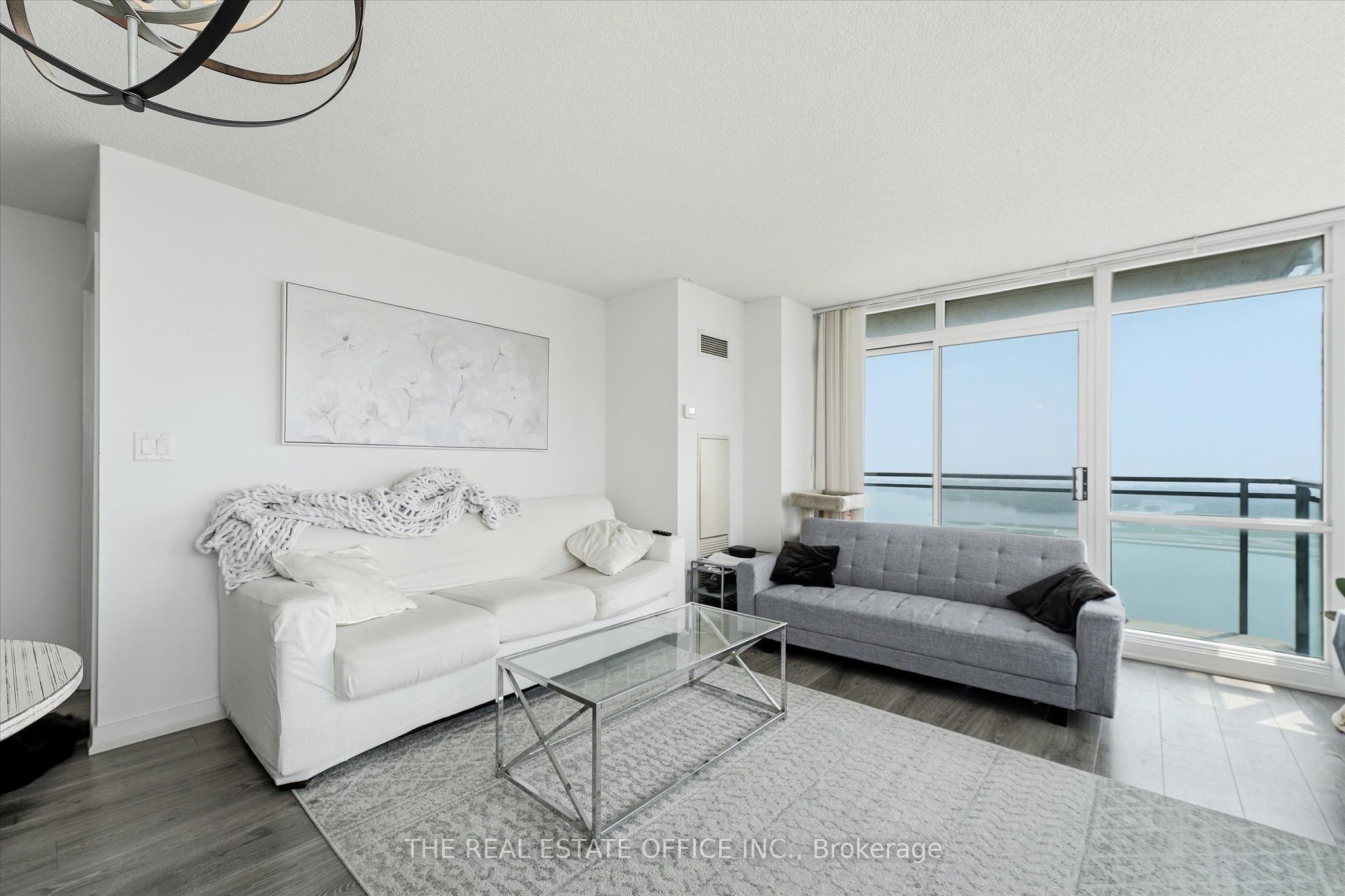 15 Fort York Boulevard 4212, Toronto, ON M5V 3Y4 photo 3
