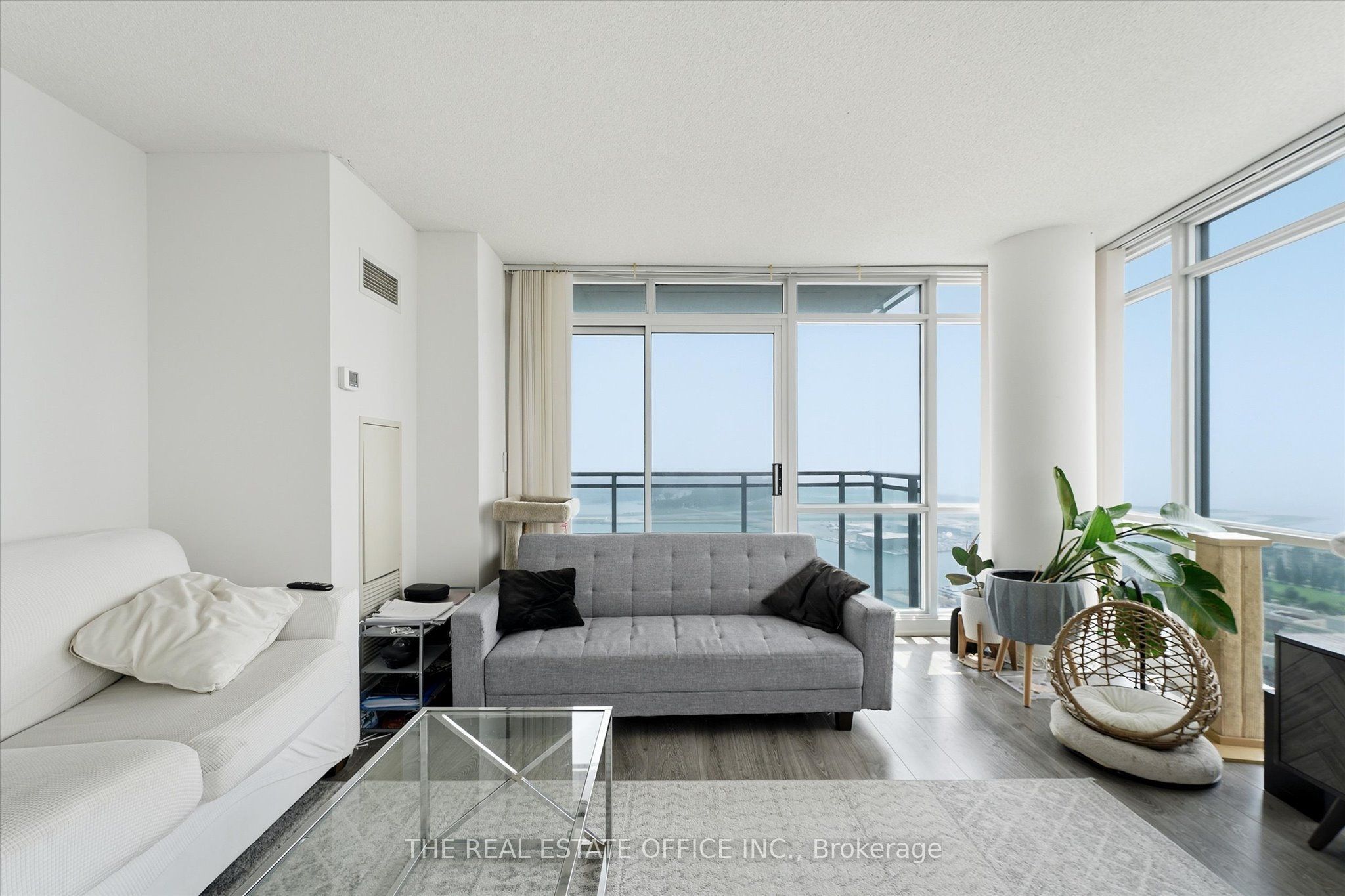 15 Fort York Boulevard 4212, Toronto, ON M5V 3Y4 photo 5
