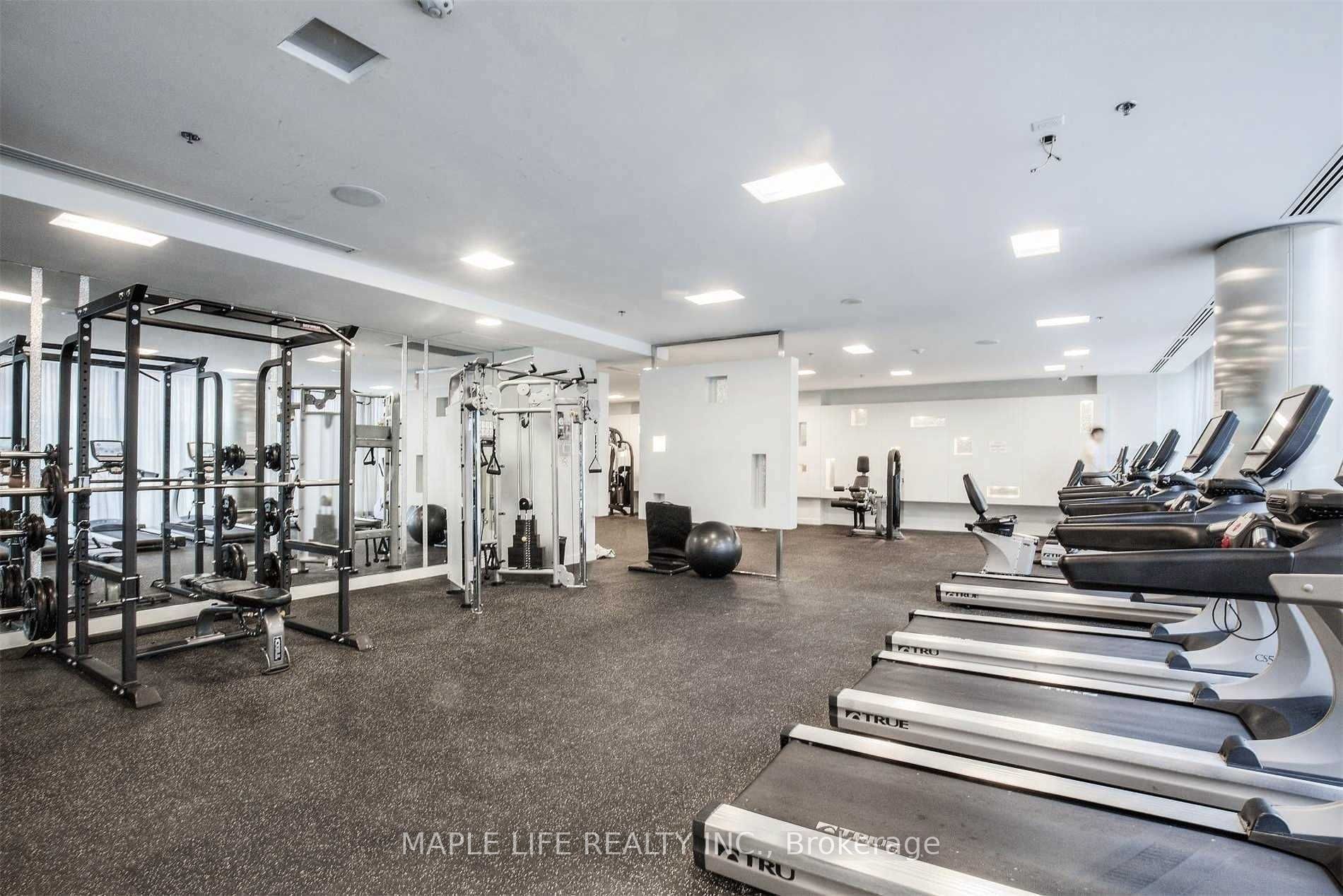 28 Ted Rogers Way 1802, Toronto, ON M4Y 2J4 photo 4