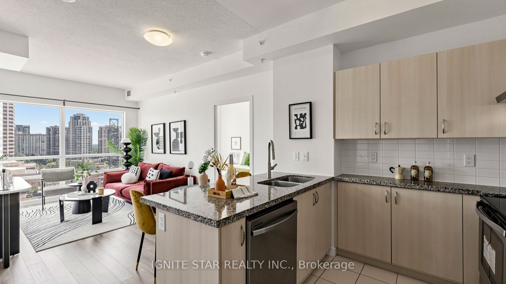 5740 Yonge Street 1201, Toronto, ON M2M 0B1 photo 3