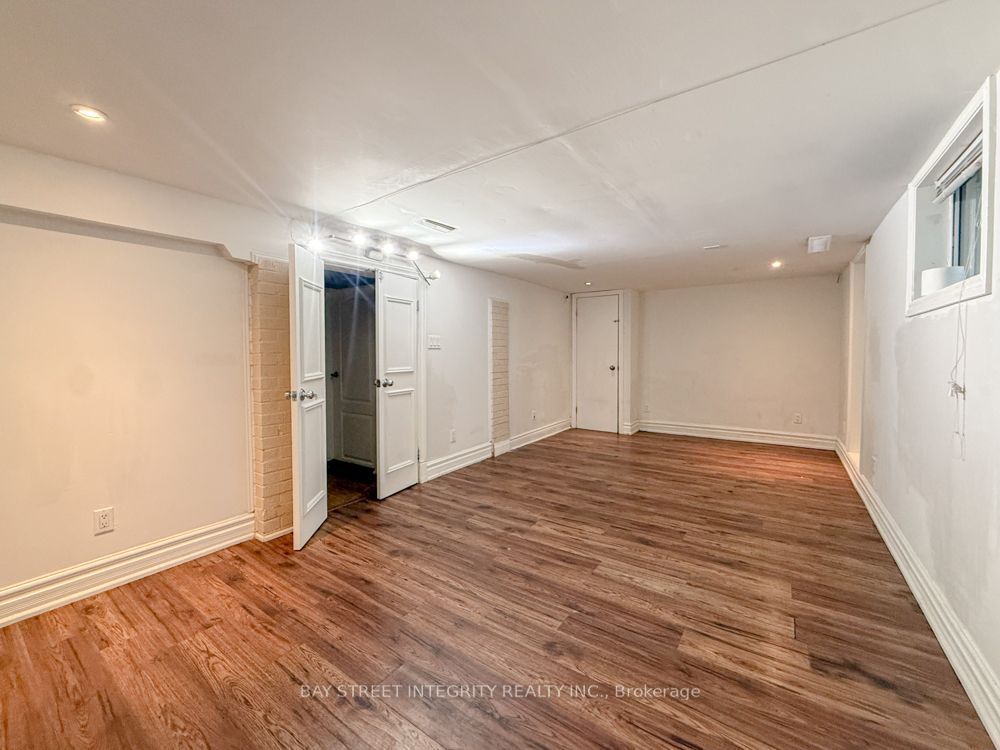 275 Estelle Avenue Lower, Toronto, ON M2N 5J4 photo 4
