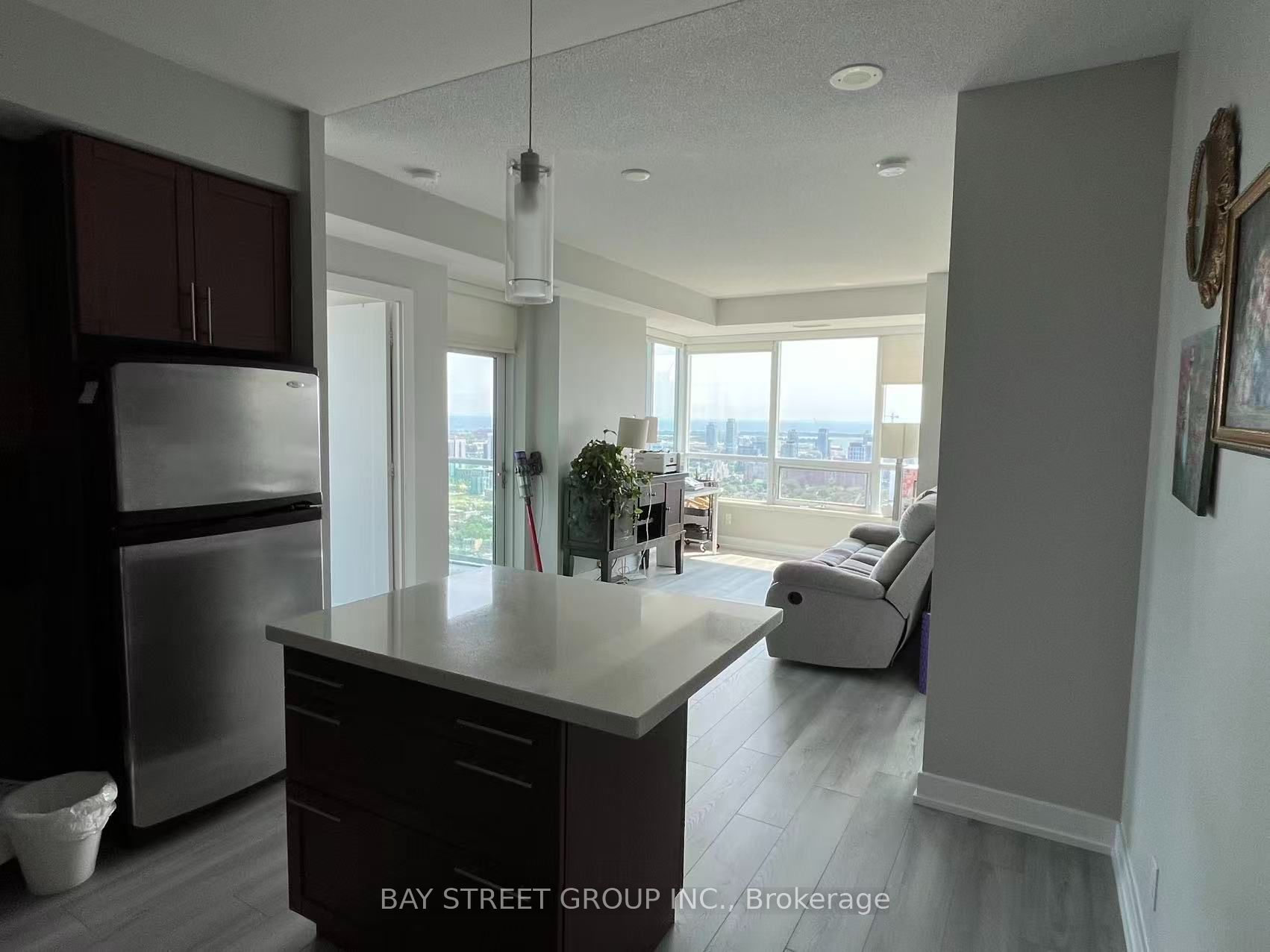 120 Homewood Avenue 3807, Toronto, ON M4Y 2J3 photo 5