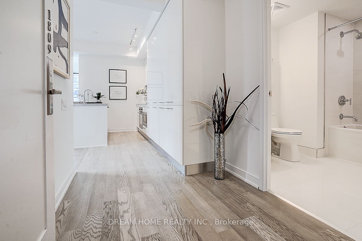 3 Gloucester Street 1809, Toronto, ON M4Y 0C6 photo 2