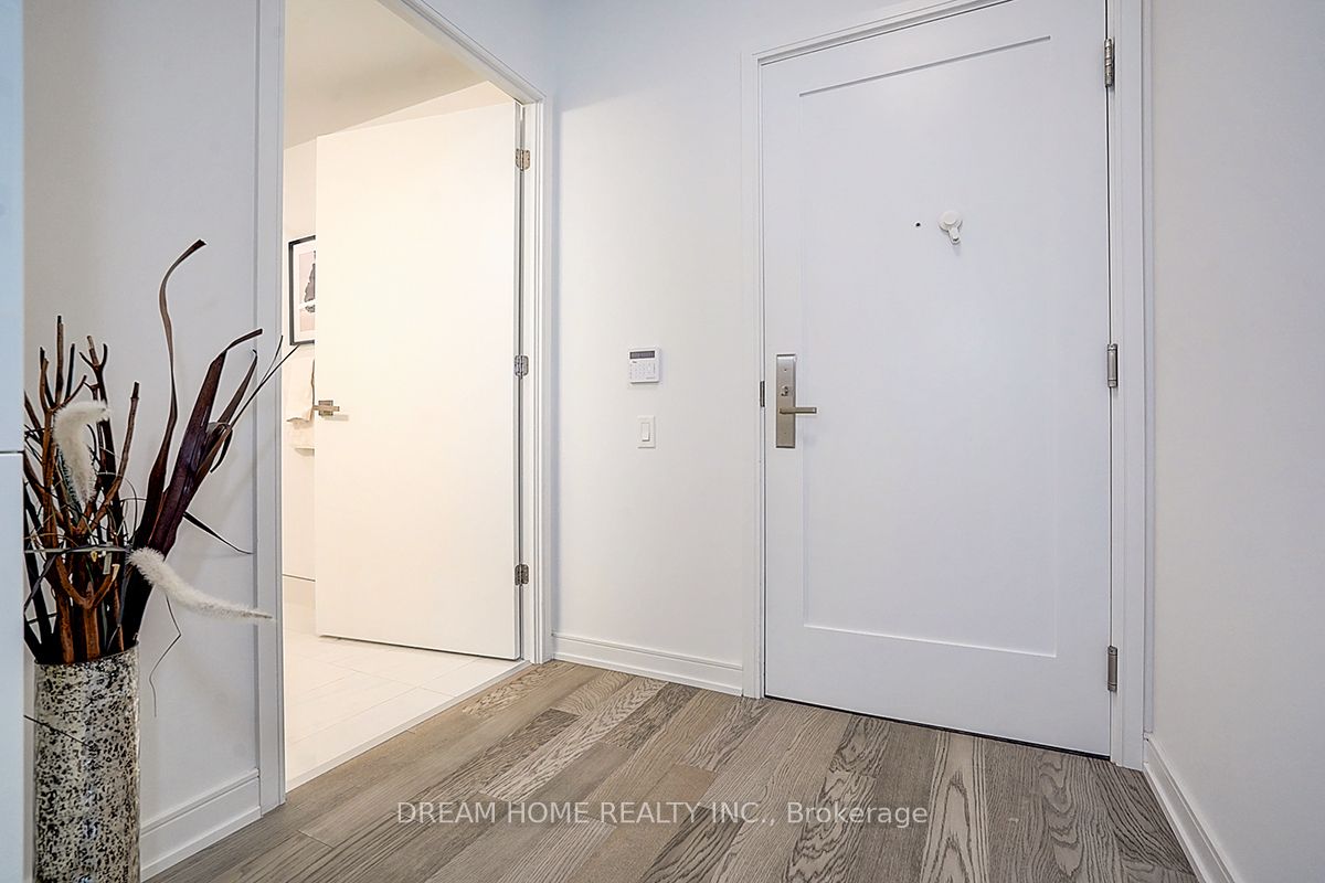 3 Gloucester Street 1809, Toronto, ON M4Y 0C6 photo 3