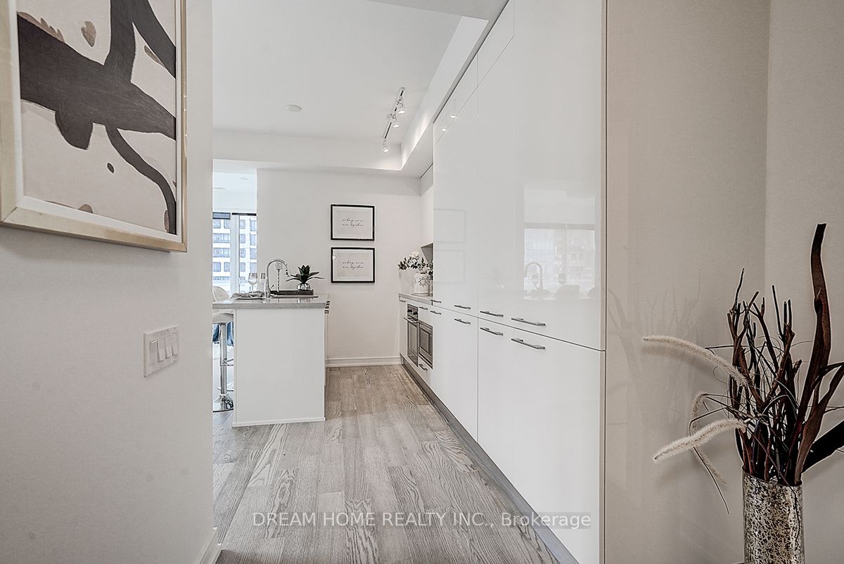 3 Gloucester Street 1809, Toronto, ON M4Y 0C6 photo 4