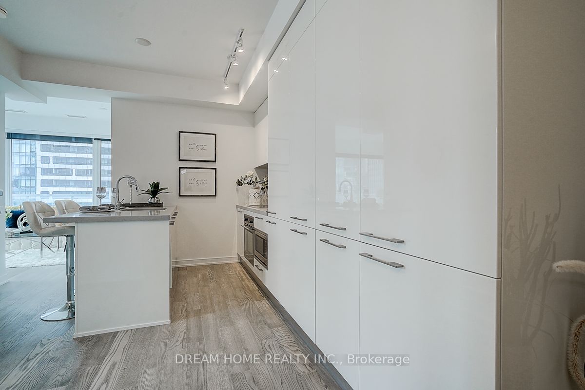 3 Gloucester Street 1809, Toronto, ON M4Y 0C6 photo 5