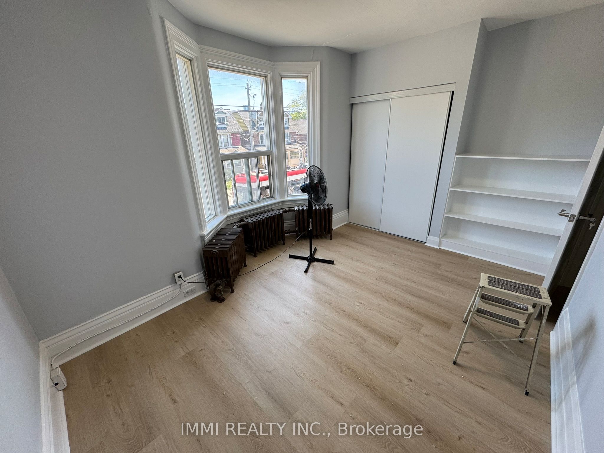 618 Bathurst Street 201, Toronto, ON M5S 2R1 photo 3