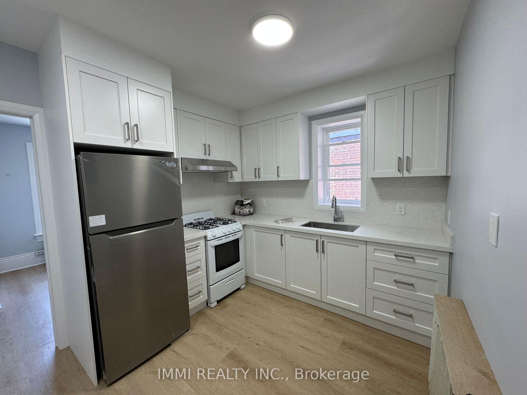 618 Bathurst Street 201, Toronto, ON M5S 2R1 photo 4