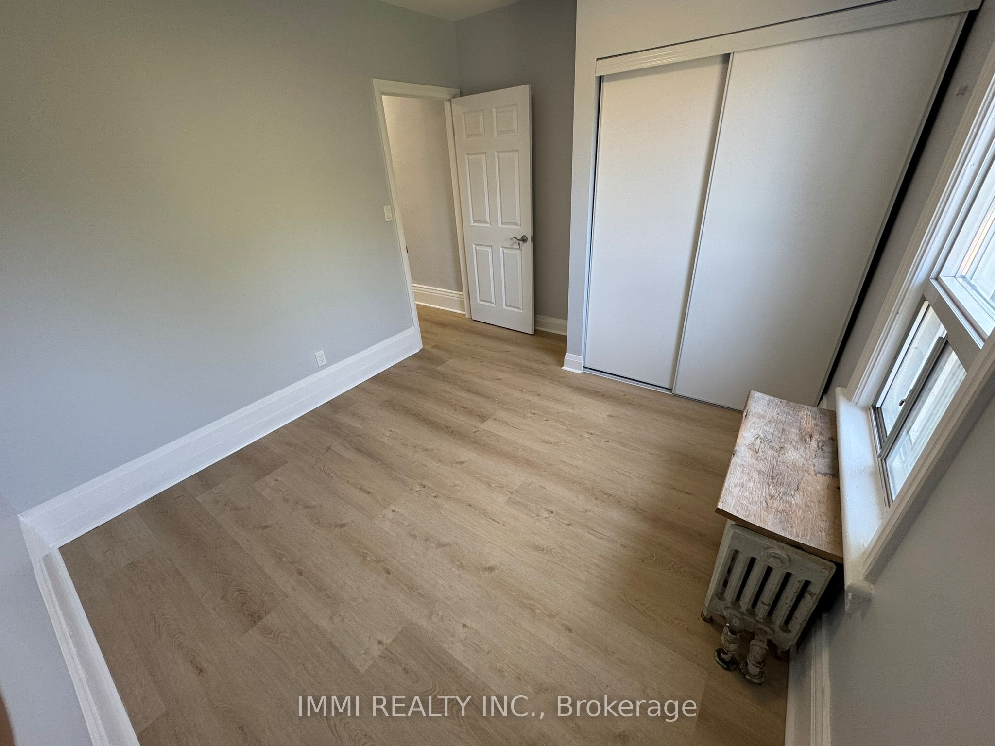 618 Bathurst Street 203, Toronto, ON M5S 2R1 photo 2