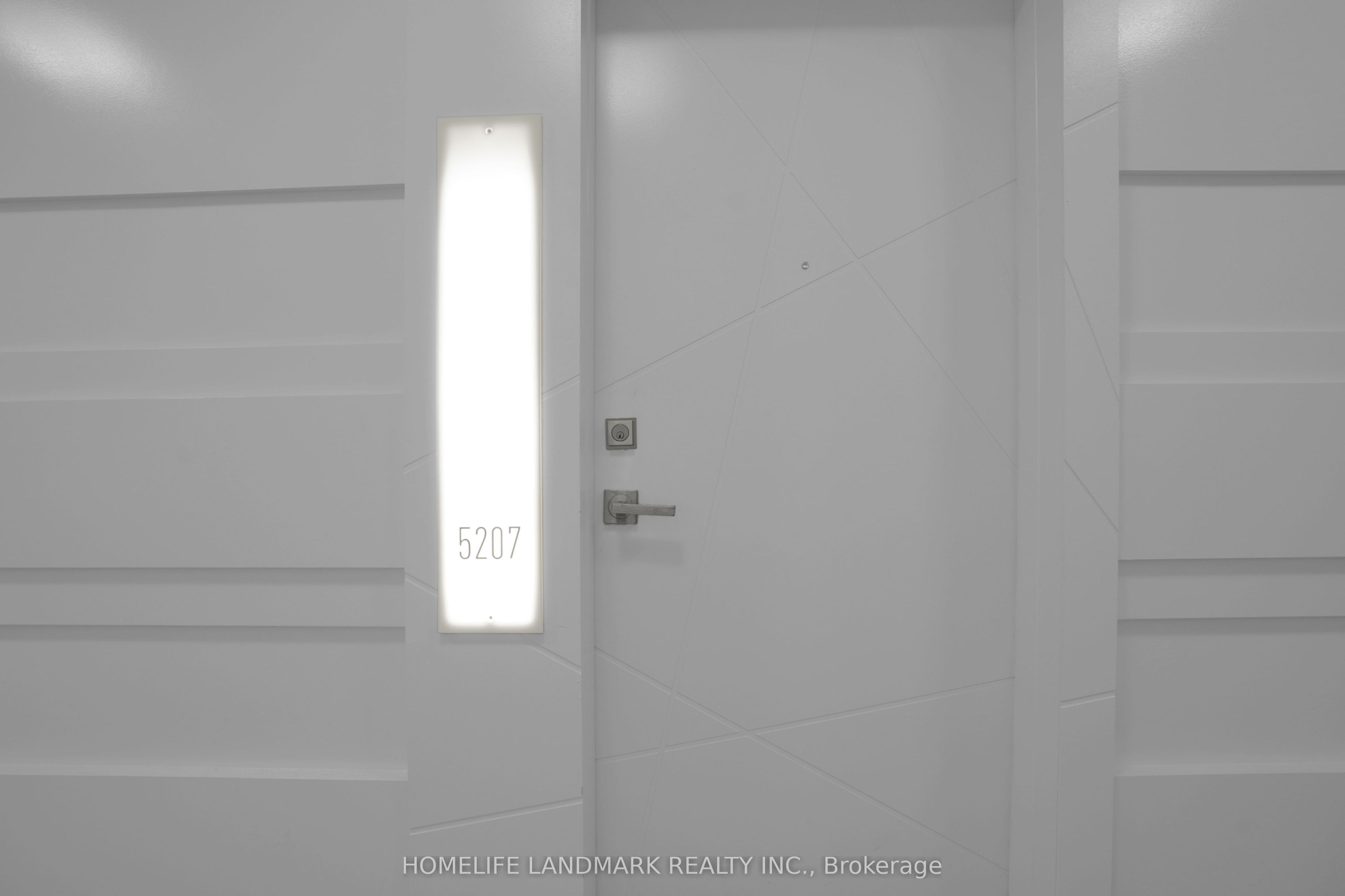 14 York Street 5207, Toronto, ON M5J 0B1 photo 2