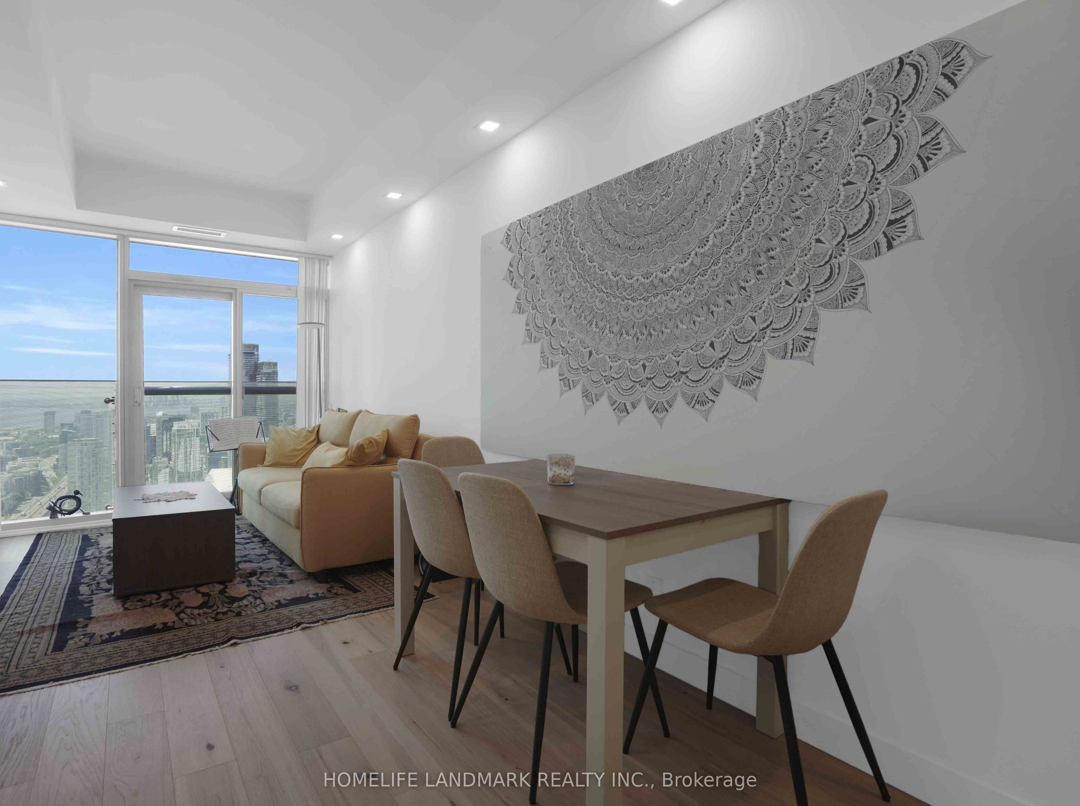 14 York Street 5207, Toronto, ON M5J 0B1 photo 3