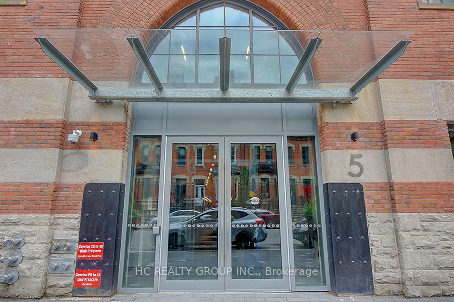 5 St Joseph Street 2906, Toronto, ON M4Y 0B6 photo 2