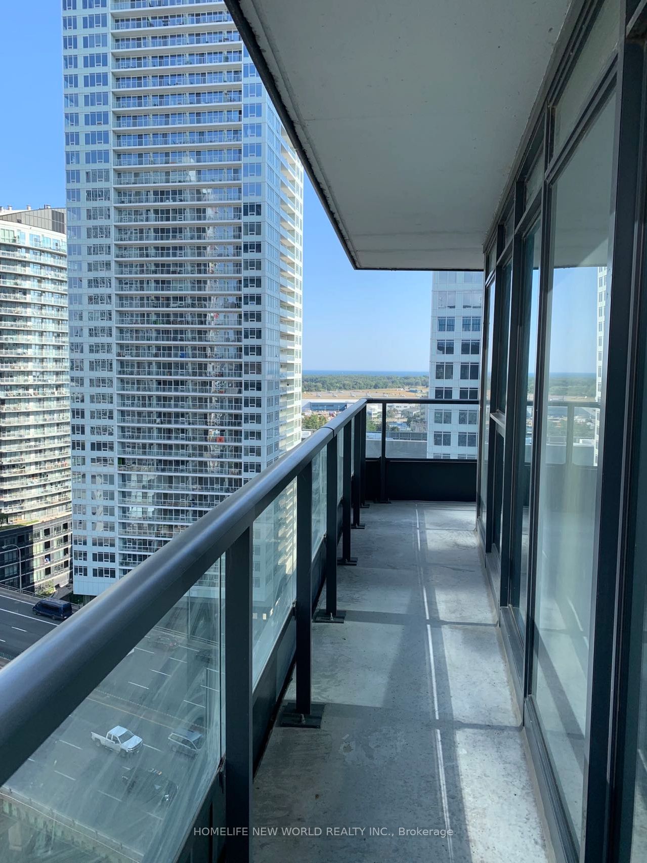 80 Queens Wharf Road 2010, Toronto, ON M5V 0J3 photo 4