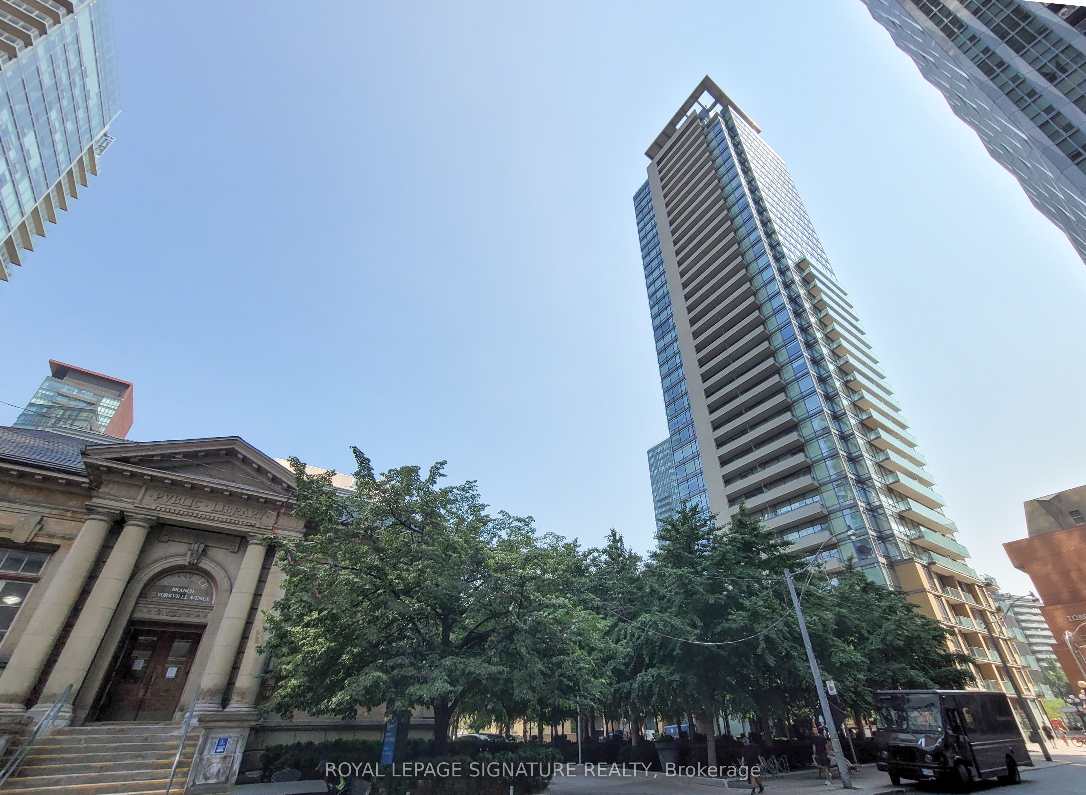 18 Yorkville Avenue 2205, Toronto, ON M4W 3Y8