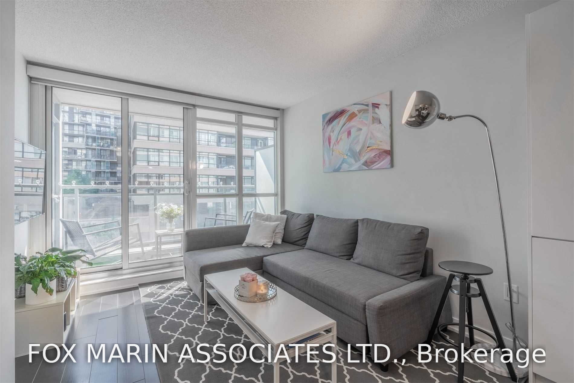 10 Capreol Court 302, Toronto, ON M5V 4B3 photo 2