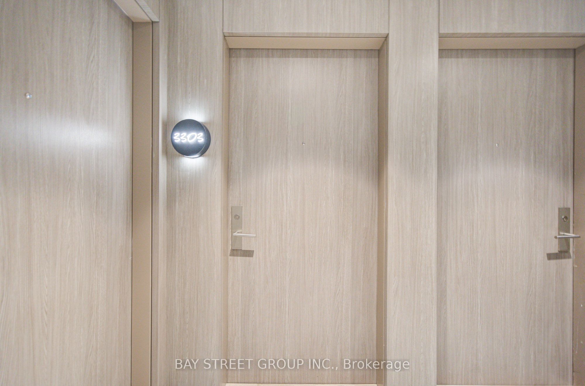 161 Roehampton Avenue 3303, Toronto, ON M4P 0C8 photo 5