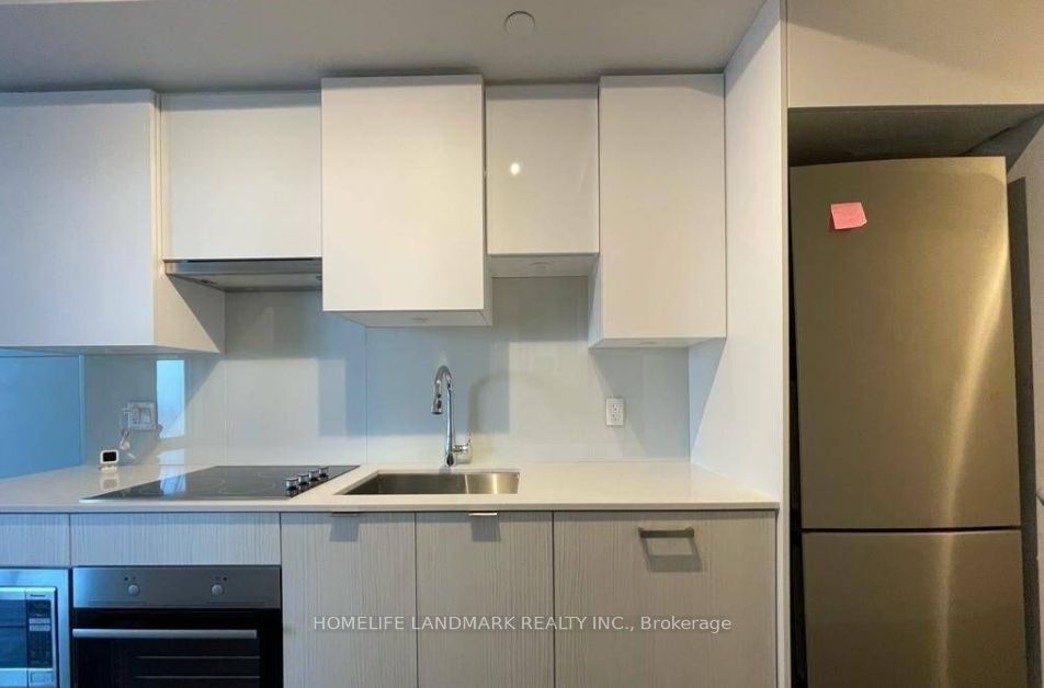 99 Broadway Avenue 1205, Toronto, ON M4P 0E3