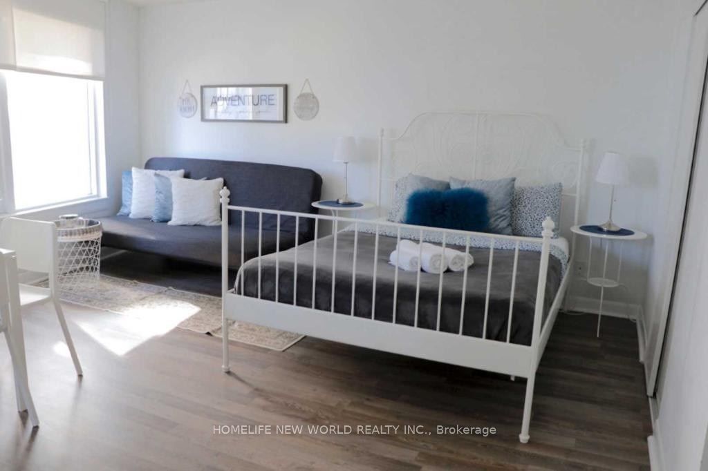 210 Victoria Street 909, Toronto, ON M5B 2R3 photo 4