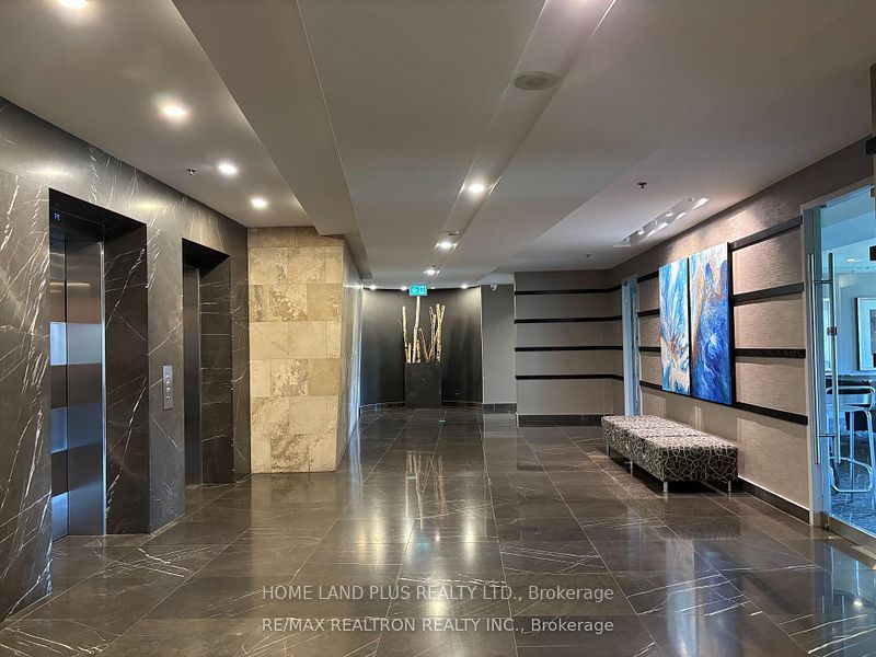 8 Park Road 3011, Toronto, ON M4W 3S5 photo 4