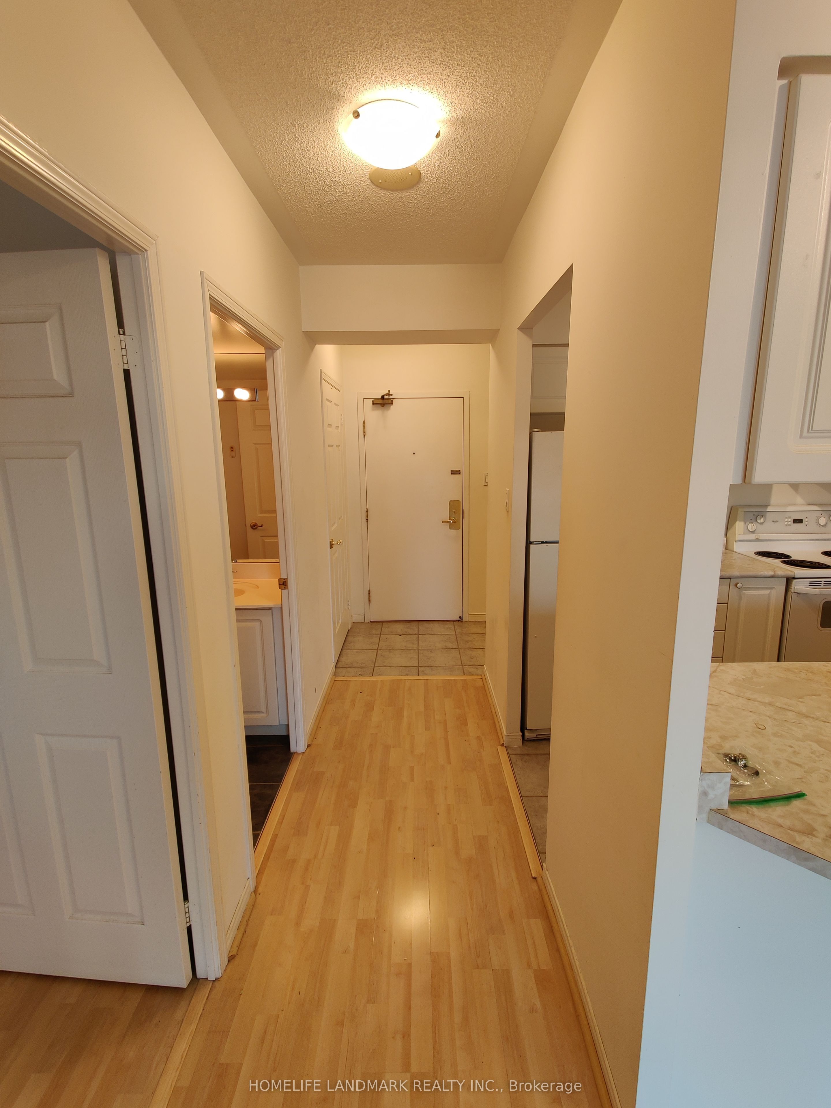 887 BAY Street 902, Toronto, ON M5S 3K4 photo 3