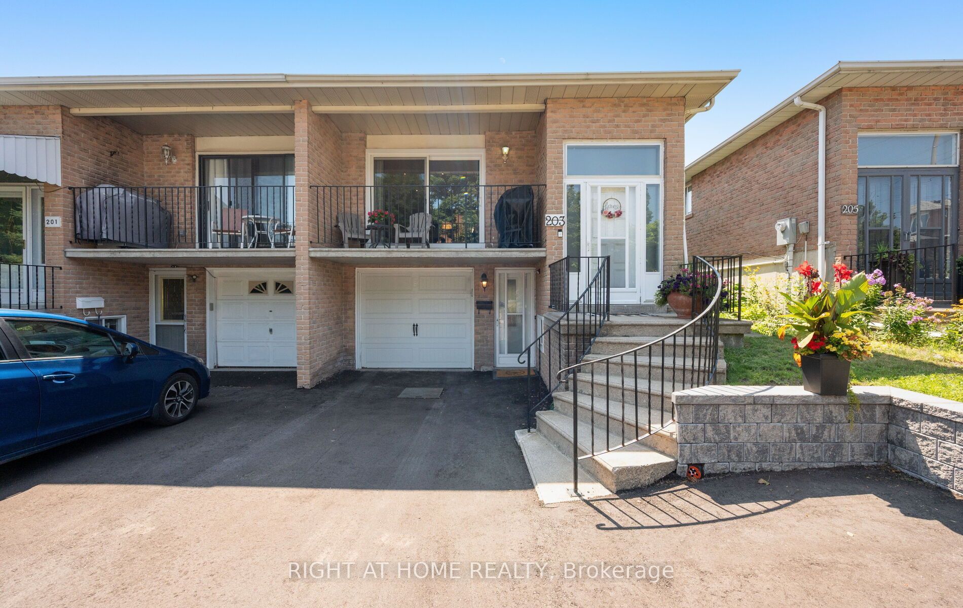 203 Robert Hicks Drive, Toronto, ON M2R 3R3