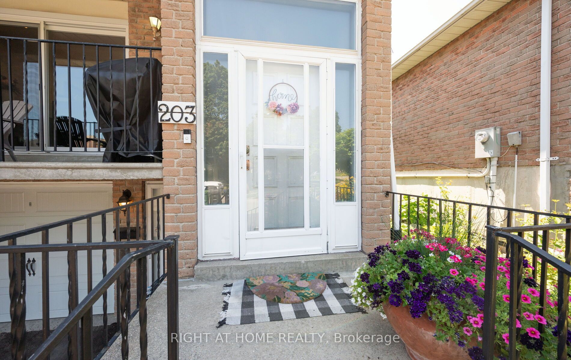 203 Robert Hicks Drive, Toronto, ON M2R 3R3 photo 3