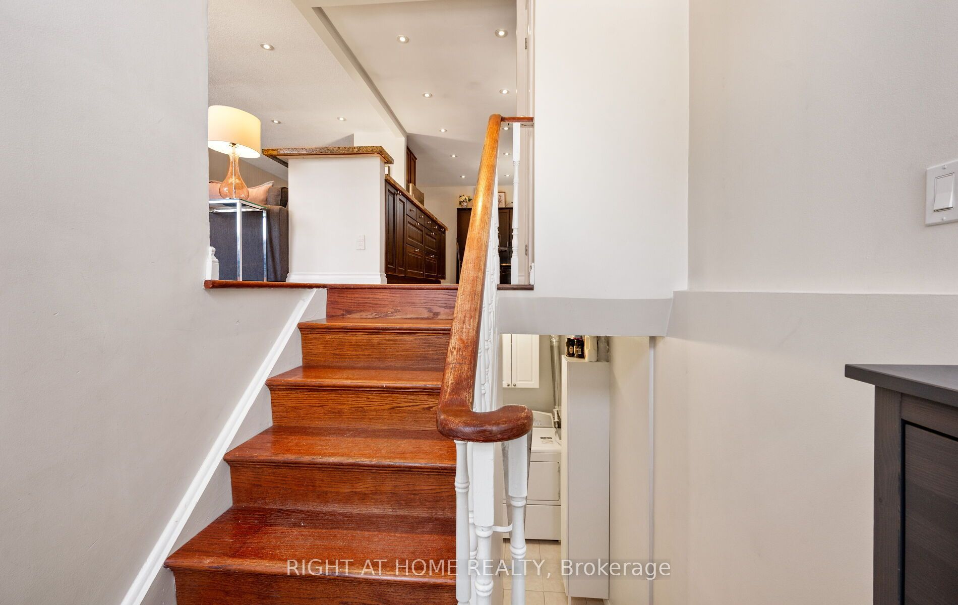 203 Robert Hicks Drive, Toronto, ON M2R 3R3 photo 5