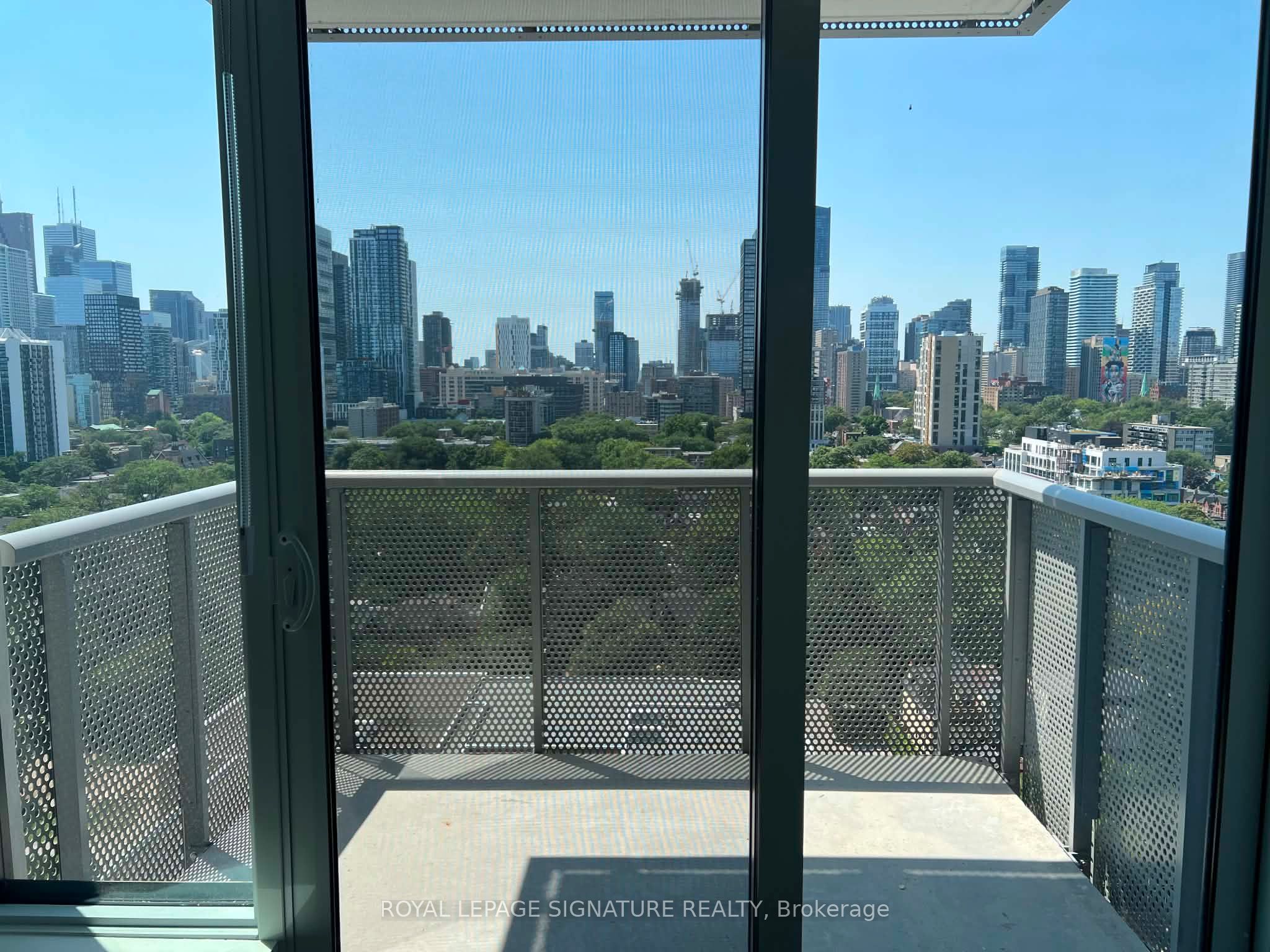 10 Oak Street 1407, Toronto, ON M5A 0Z1