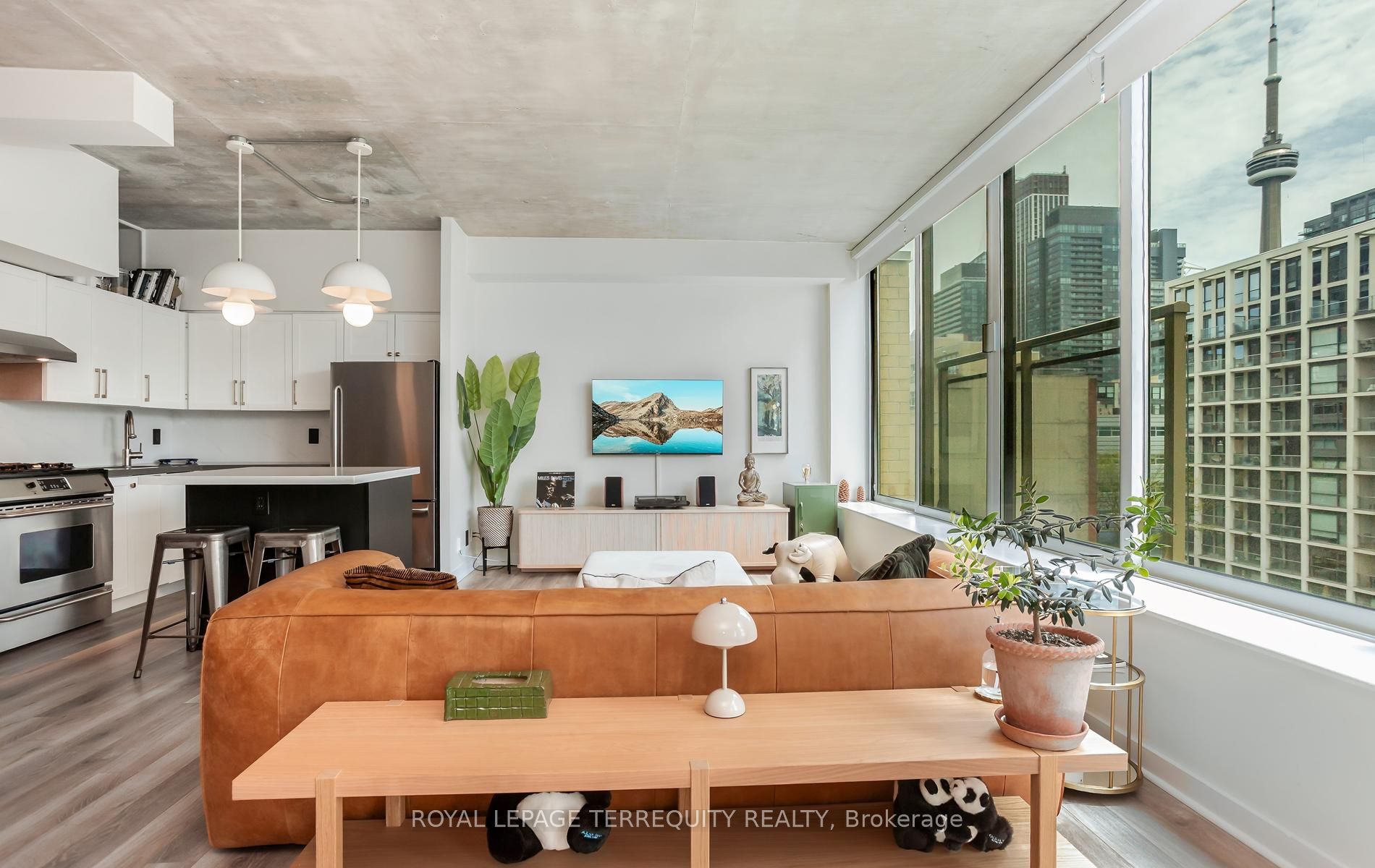50 Camden Street 704, Toronto, ON M5V 3N1 photo 5