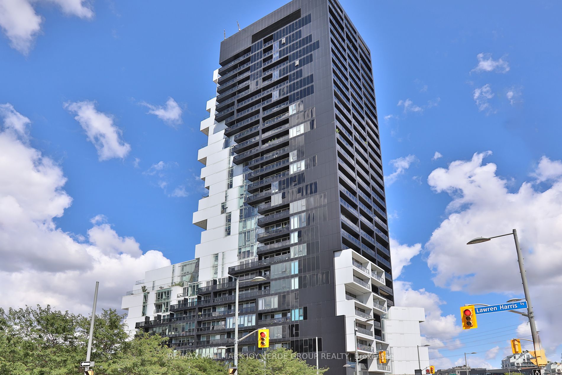 170 Bayview Avenue 1105, Toronto, ON M5A 0M4