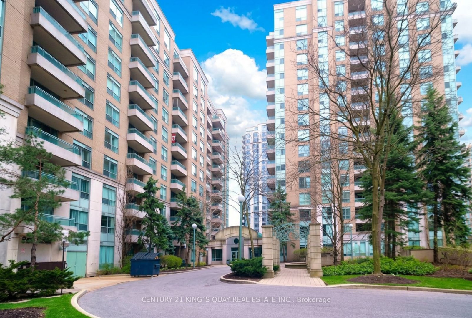 39 Pemberton Avenue 609, Toronto, ON M2M 4L6 photo 2