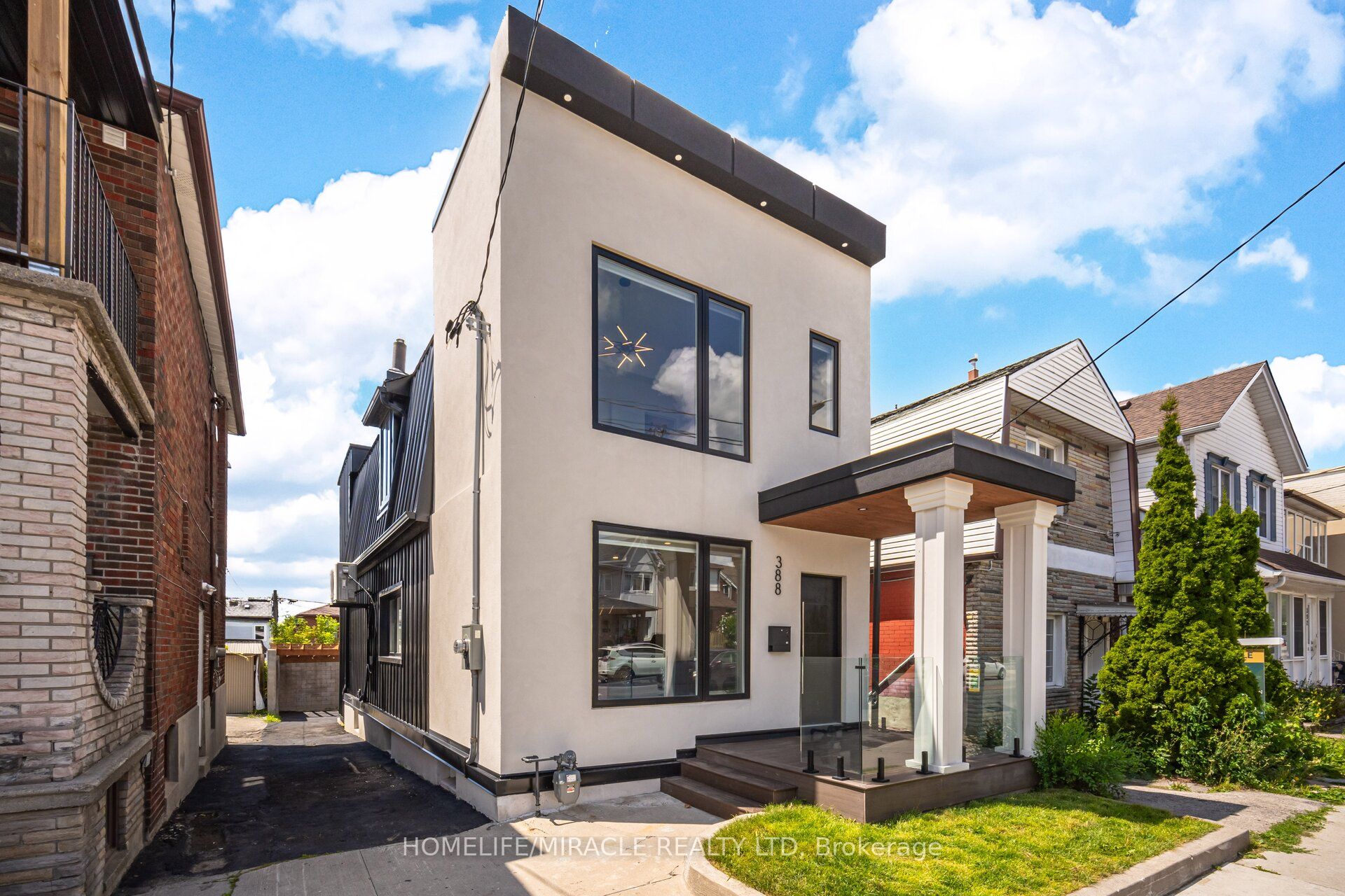 388 Oakwood Avenue, Toronto, ON M6E 2W3 photo 2