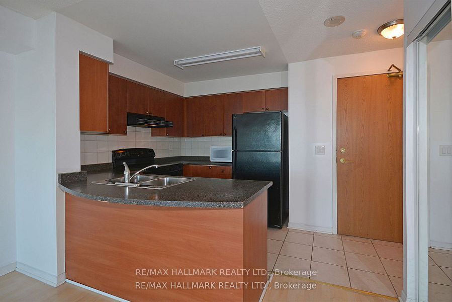 5508 Yonge Street 2611, Toronto, ON M2N 5S2 photo 2