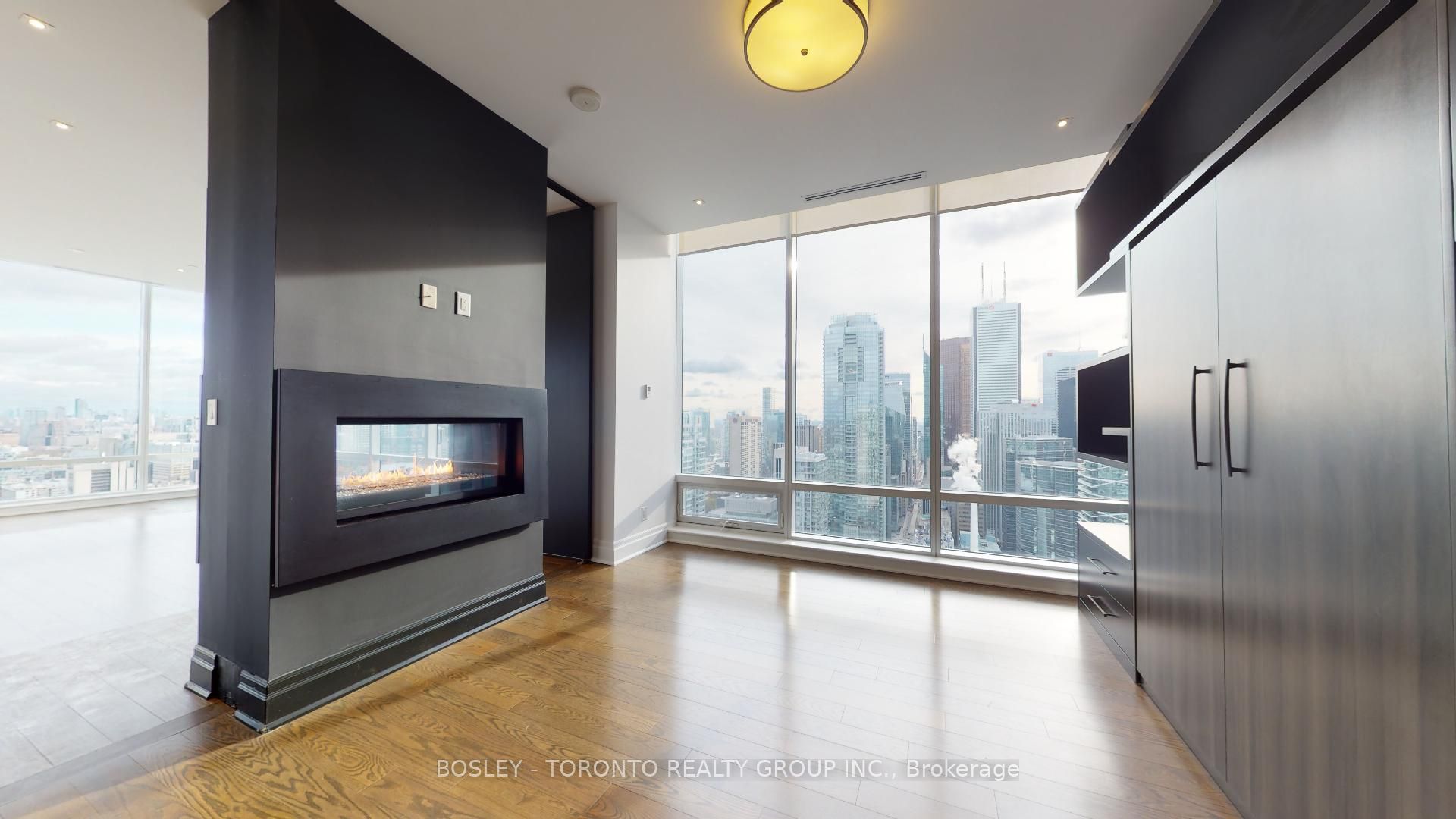 295 Adelaide Street W PH01, Toronto, ON M5V 0L4 photo 5