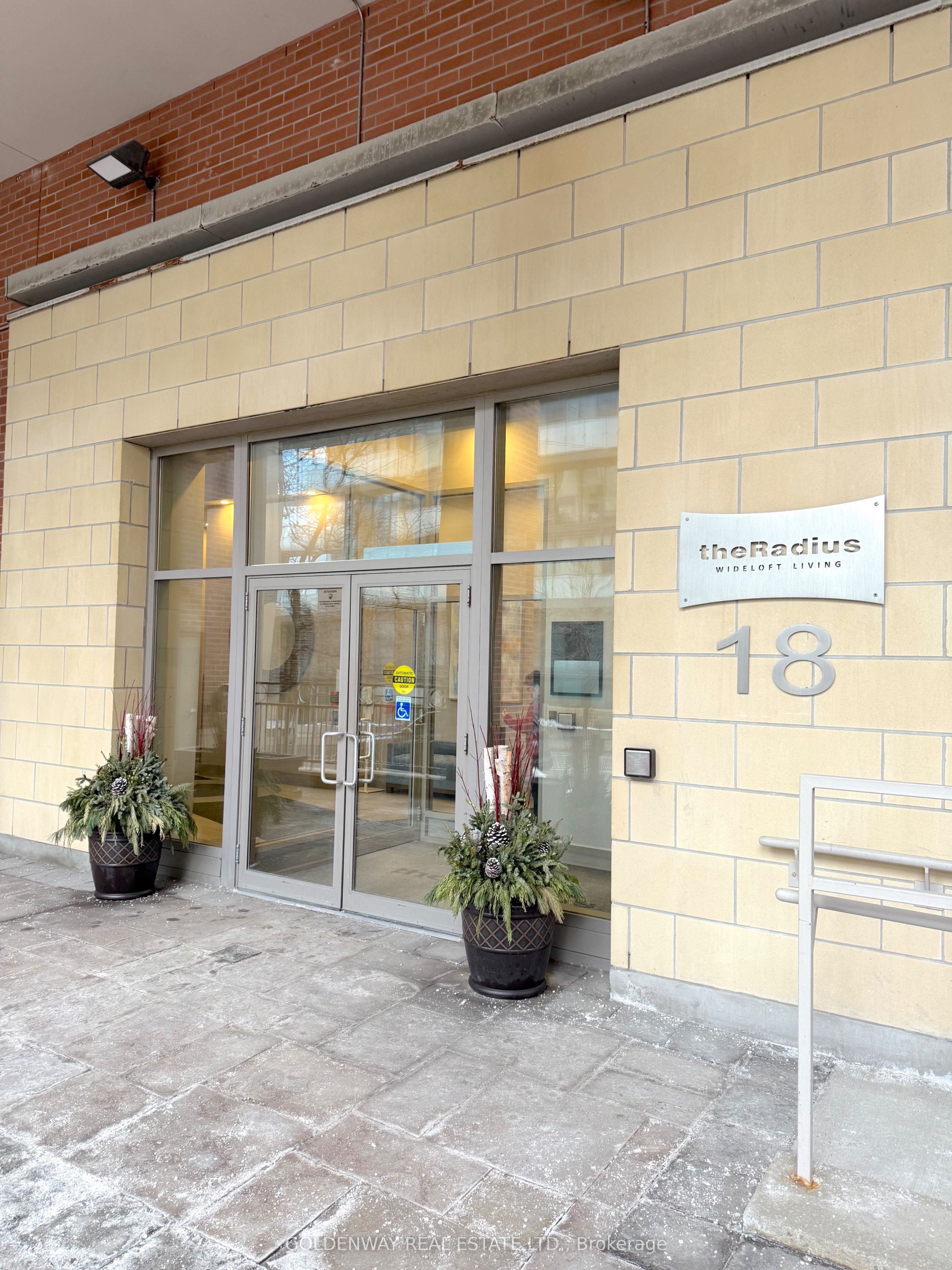 18 Merton Street 911, Toronto, ON M4S 3G9