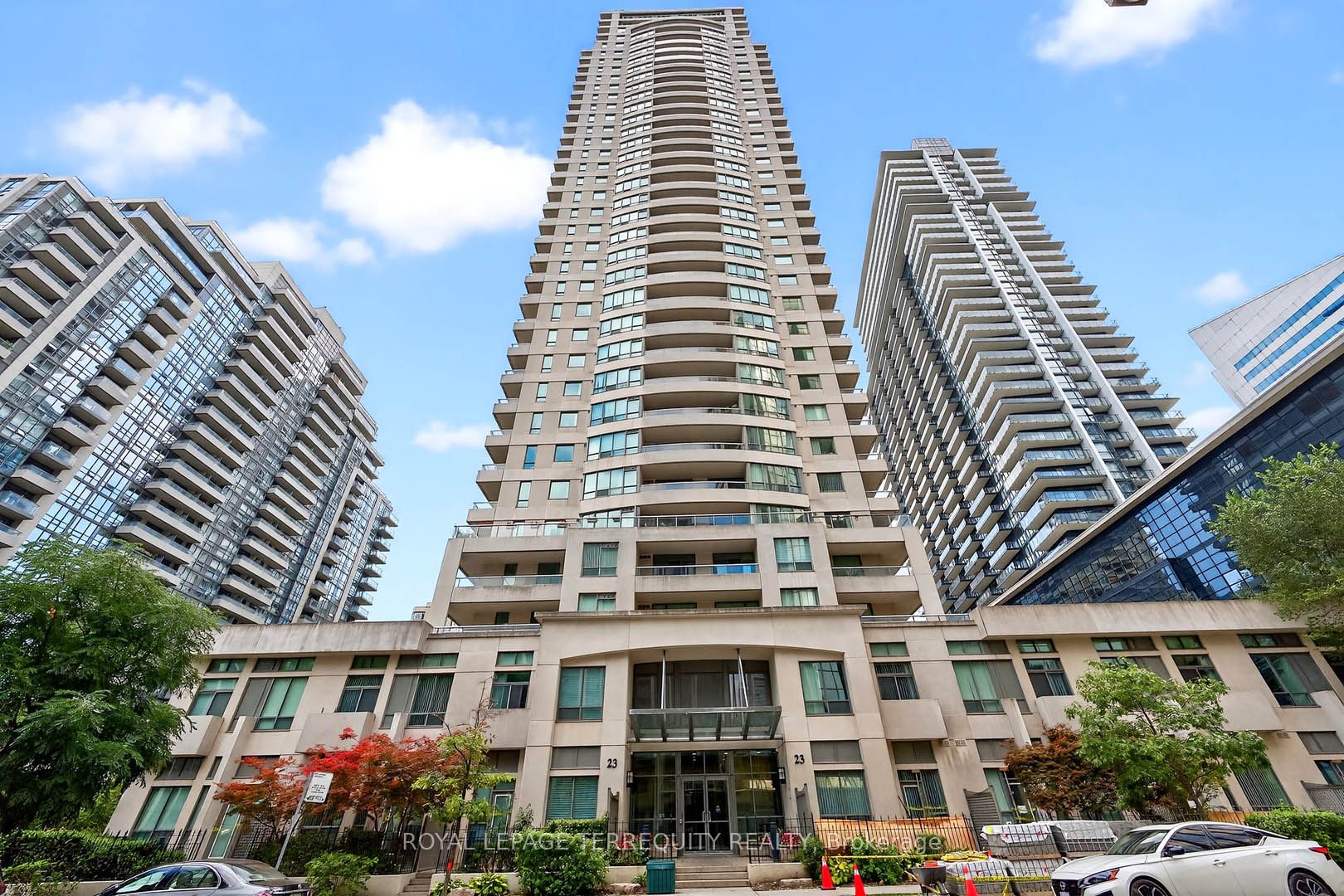23 Hollywood Avenue 2610, Toronto, ON M2N 7L8