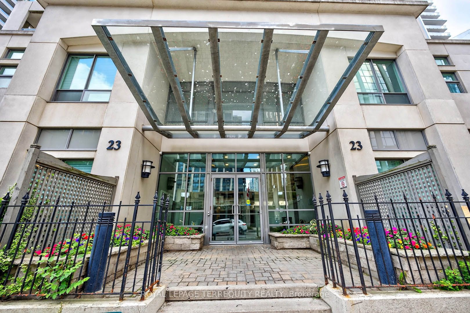 23 Hollywood Avenue 2610, Toronto, ON M2N 7L8 photo 4
