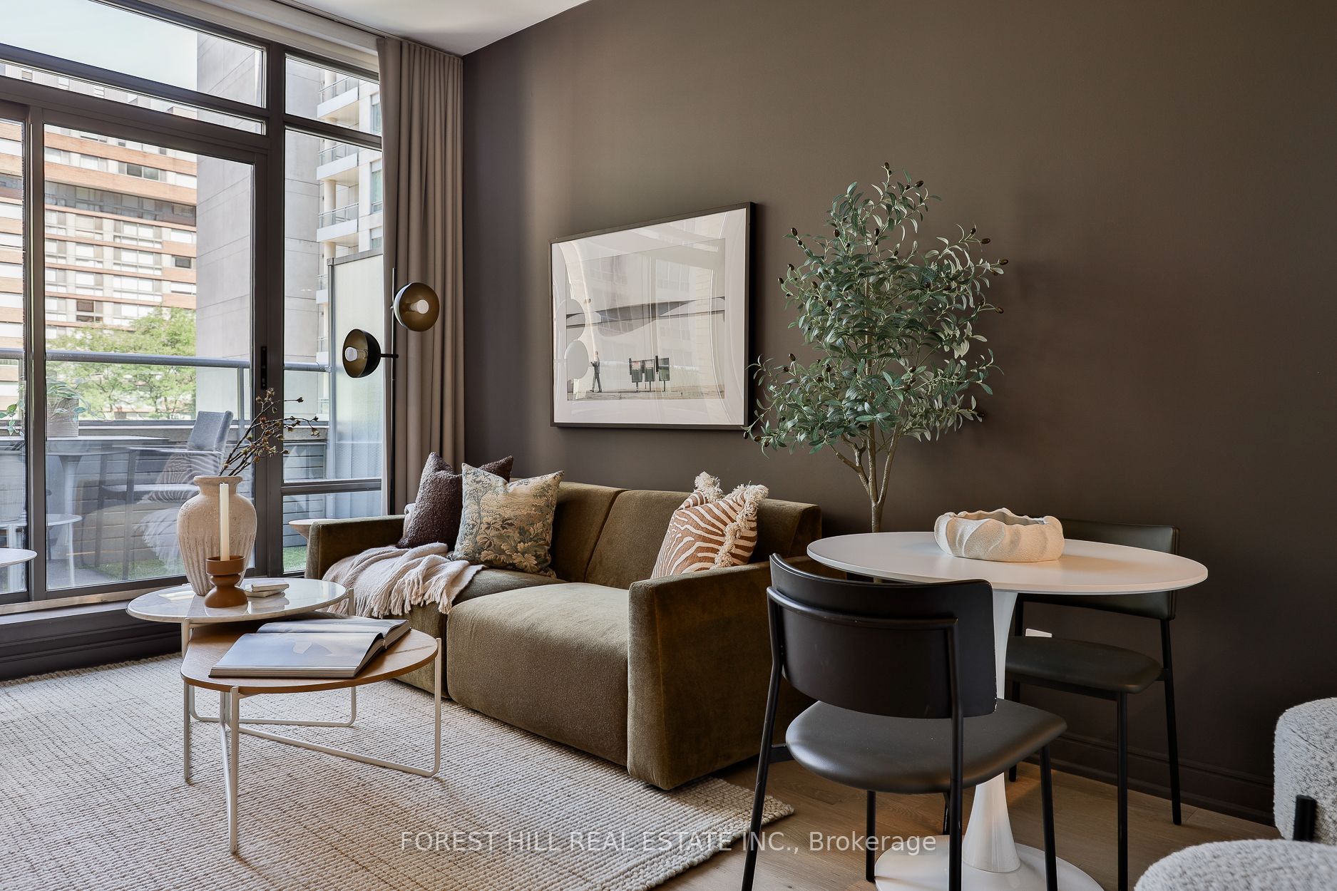 21 Scollard Street 512, Toronto, ON M5R 1G1 photo 4