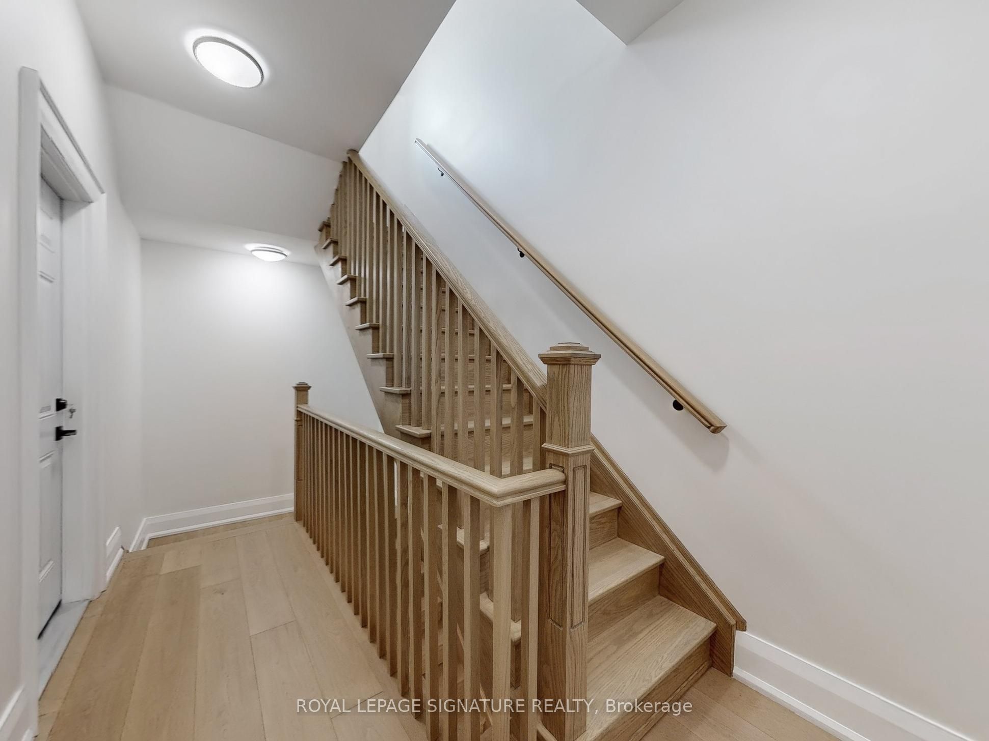 28 Beaconsfield Avenue 3, Toronto, ON M6J 3H9 photo 5