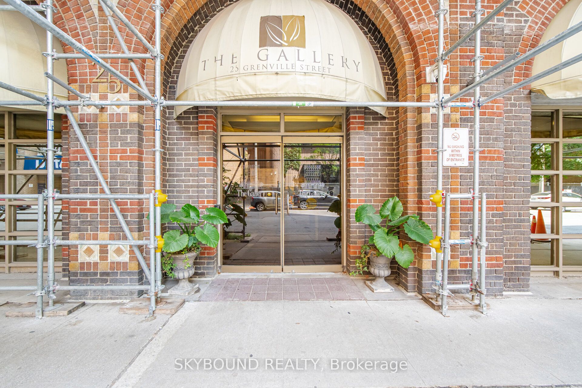 25 Grenville Street 1605, Toronto, ON M4Y 2X5 photo 2
